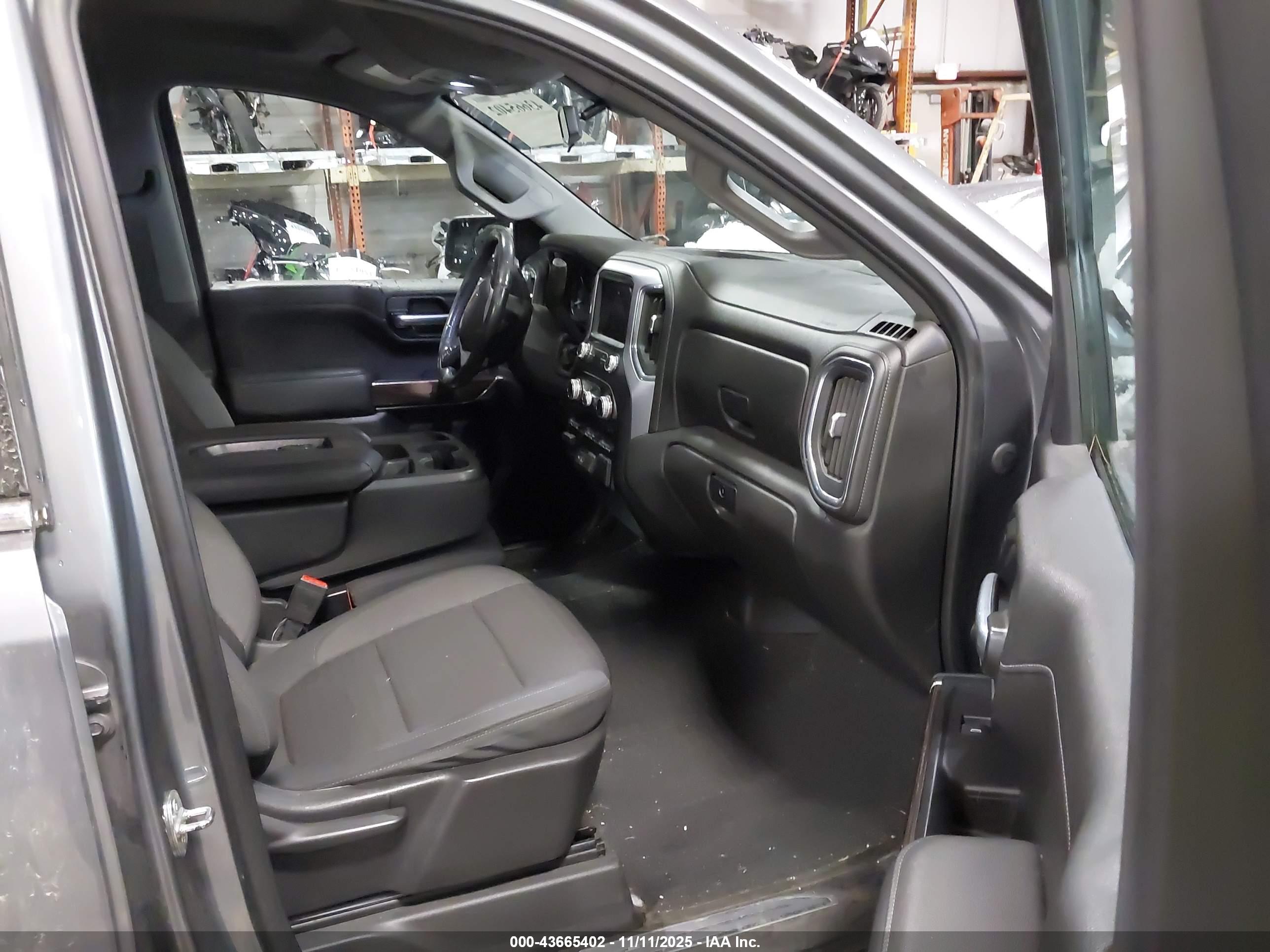 GMC SIERRA image 5