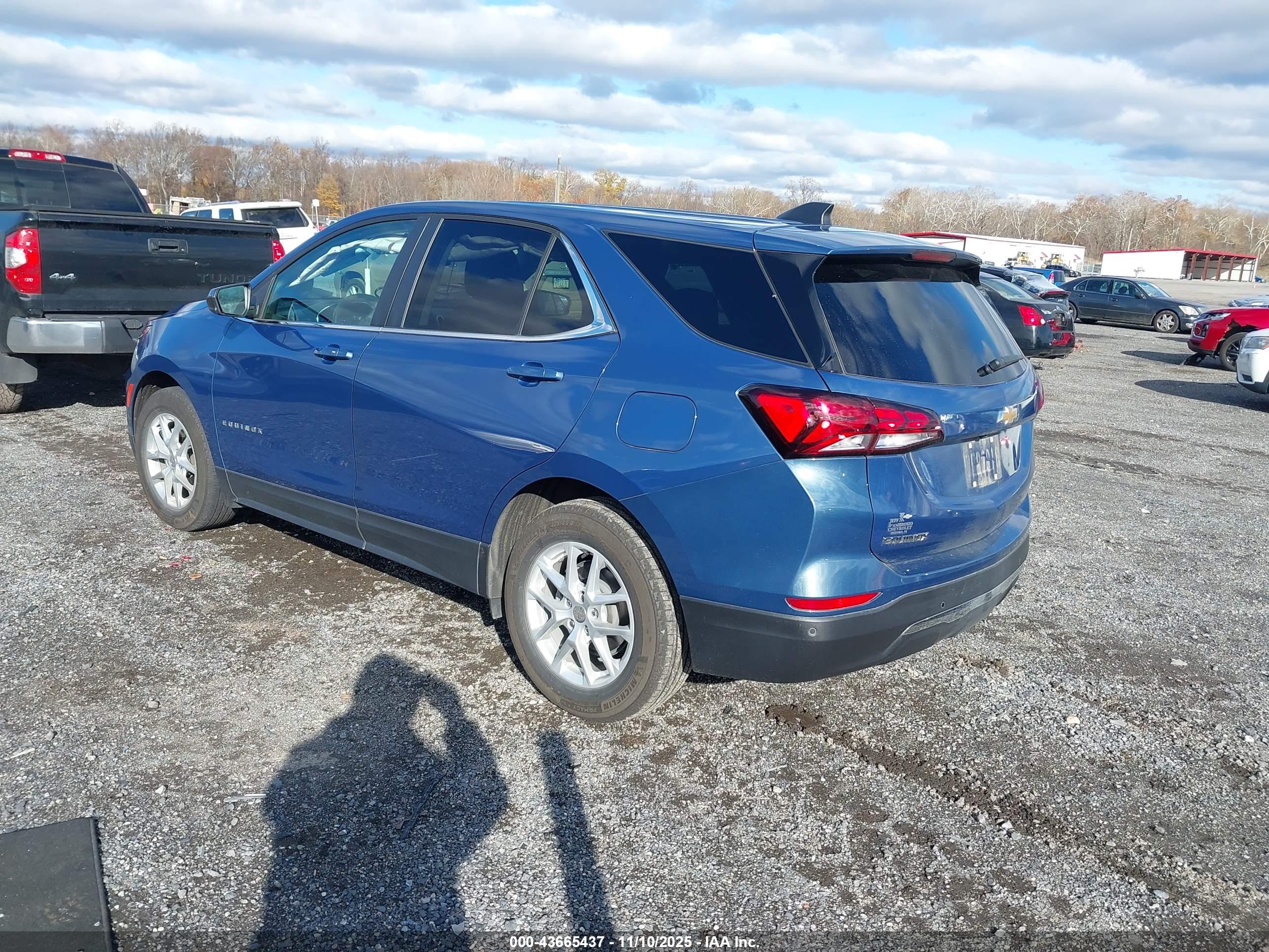 CHEVROLET EQUINOX image 3