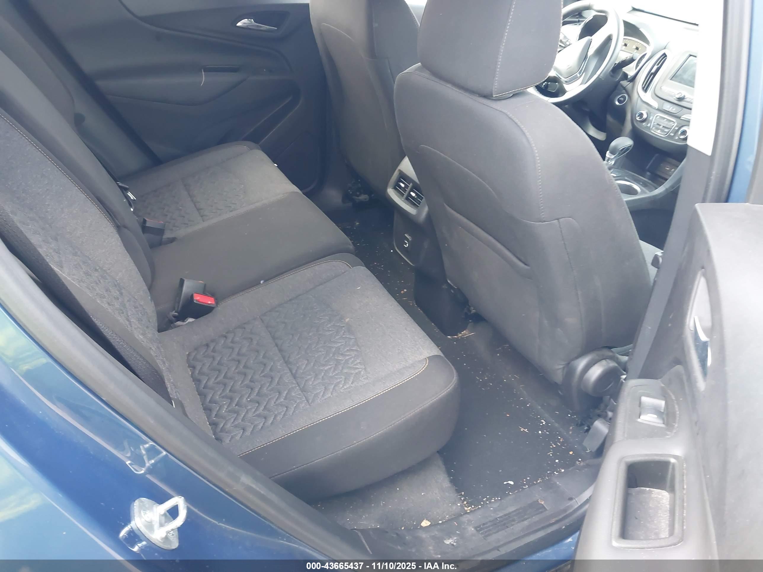 CHEVROLET EQUINOX image 8
