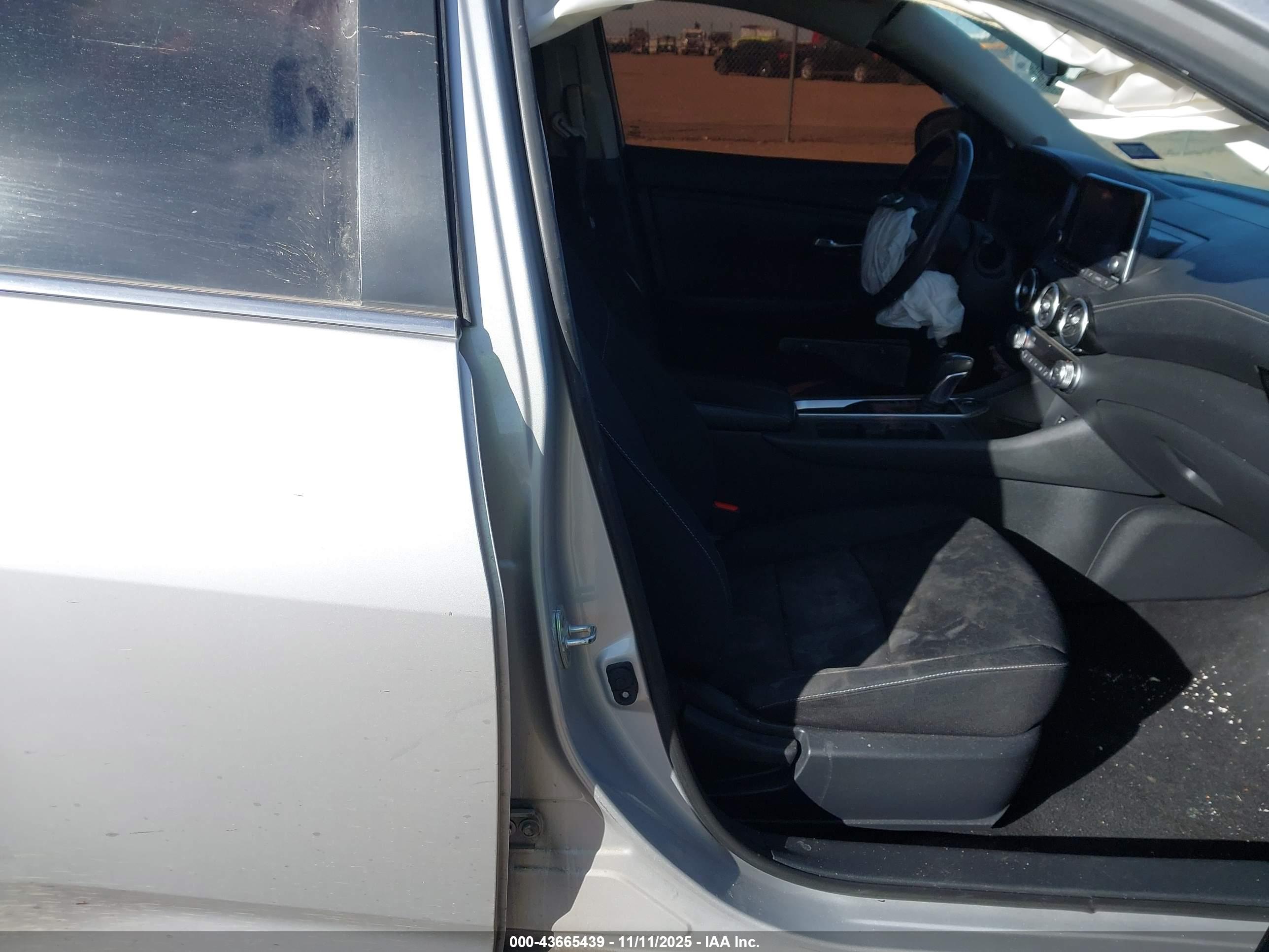 NISSAN SENTRA image 5