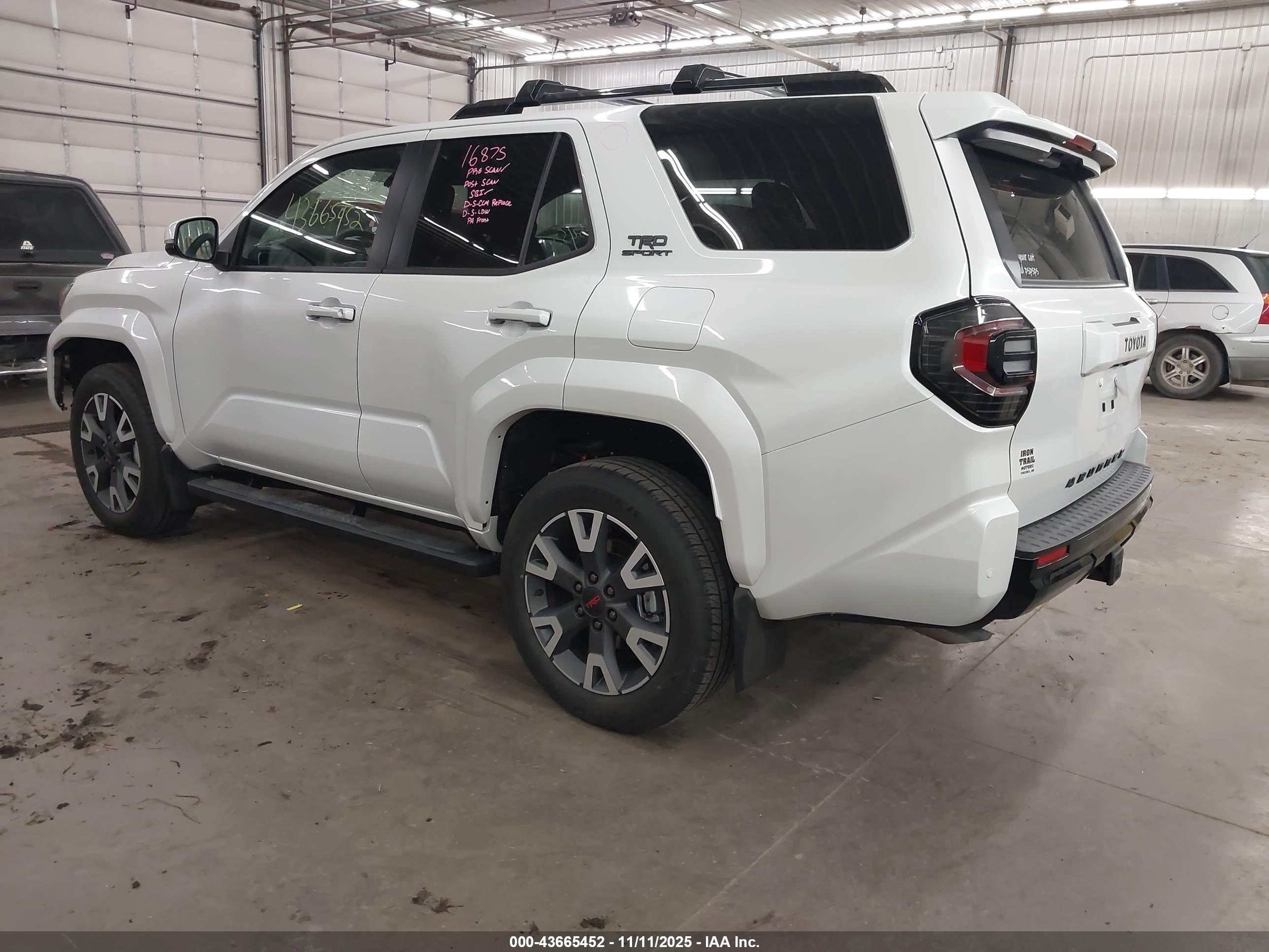 TOYOTA 4RUNNER image 3