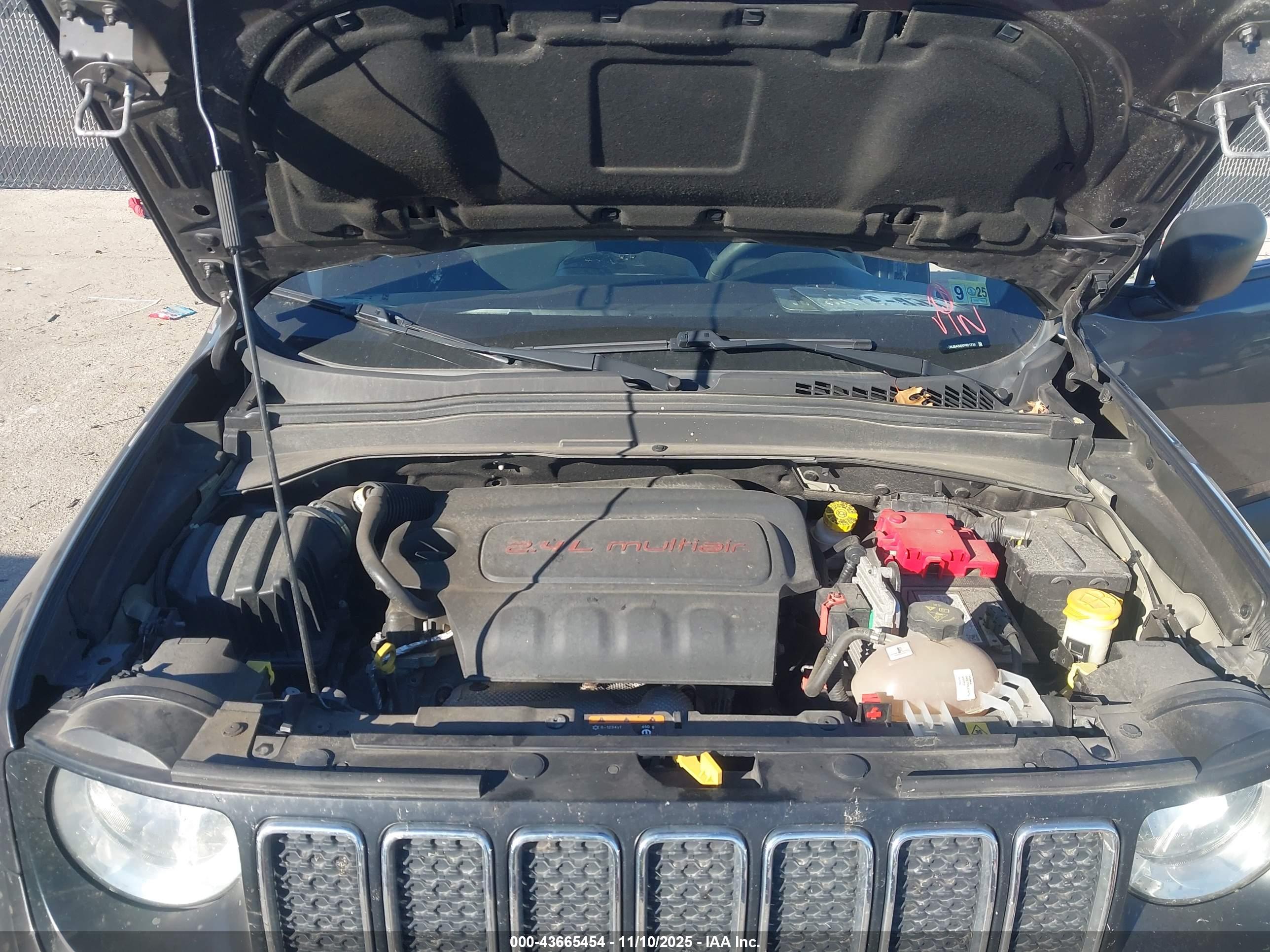 JEEP RENEGADE image 10
