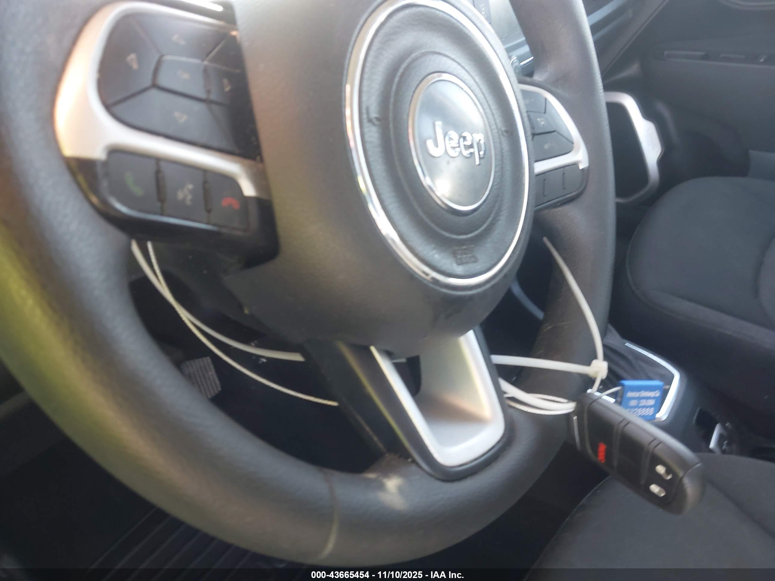 JEEP RENEGADE image 11
