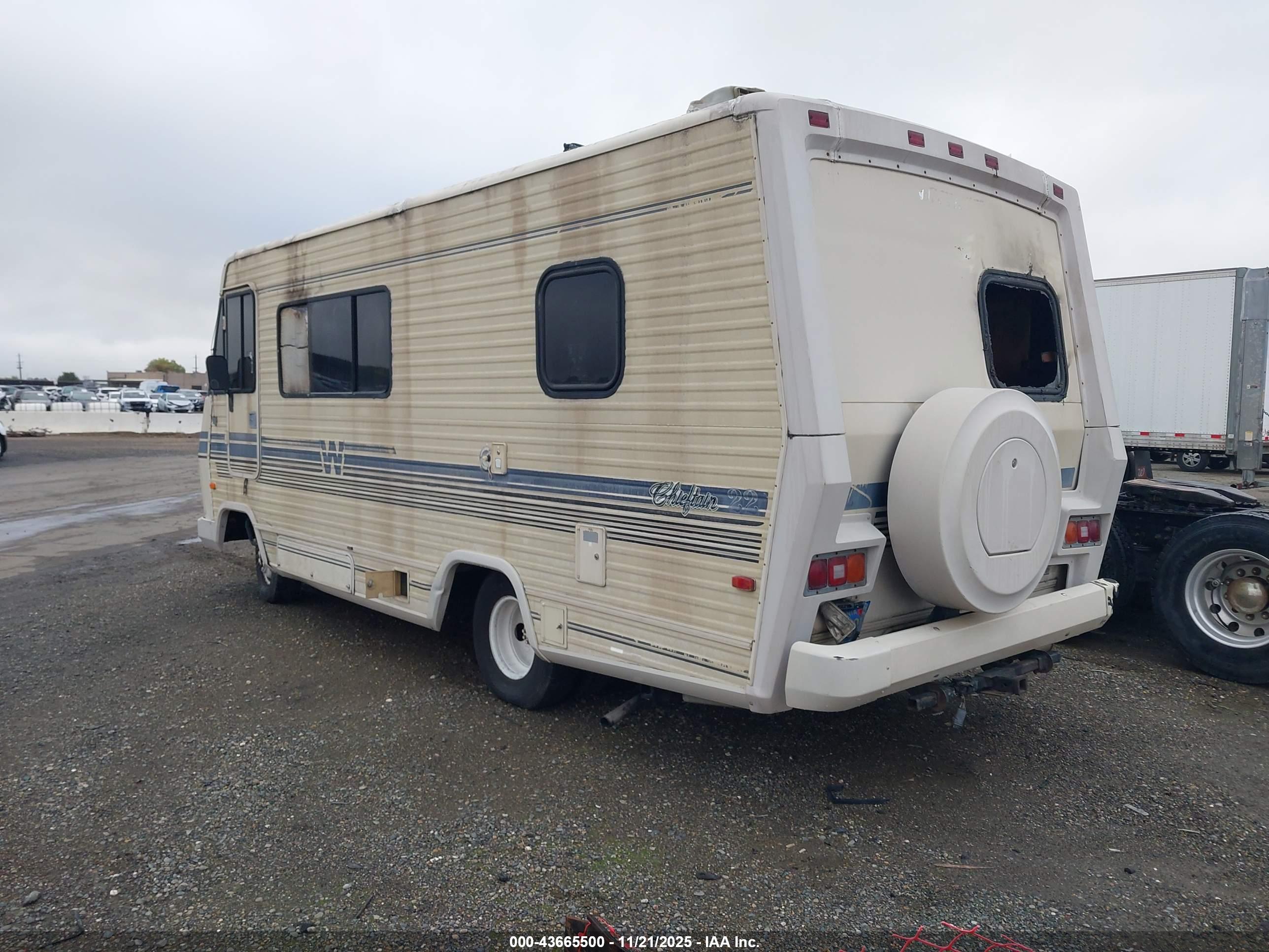 WINNEBAGO P30 image 3