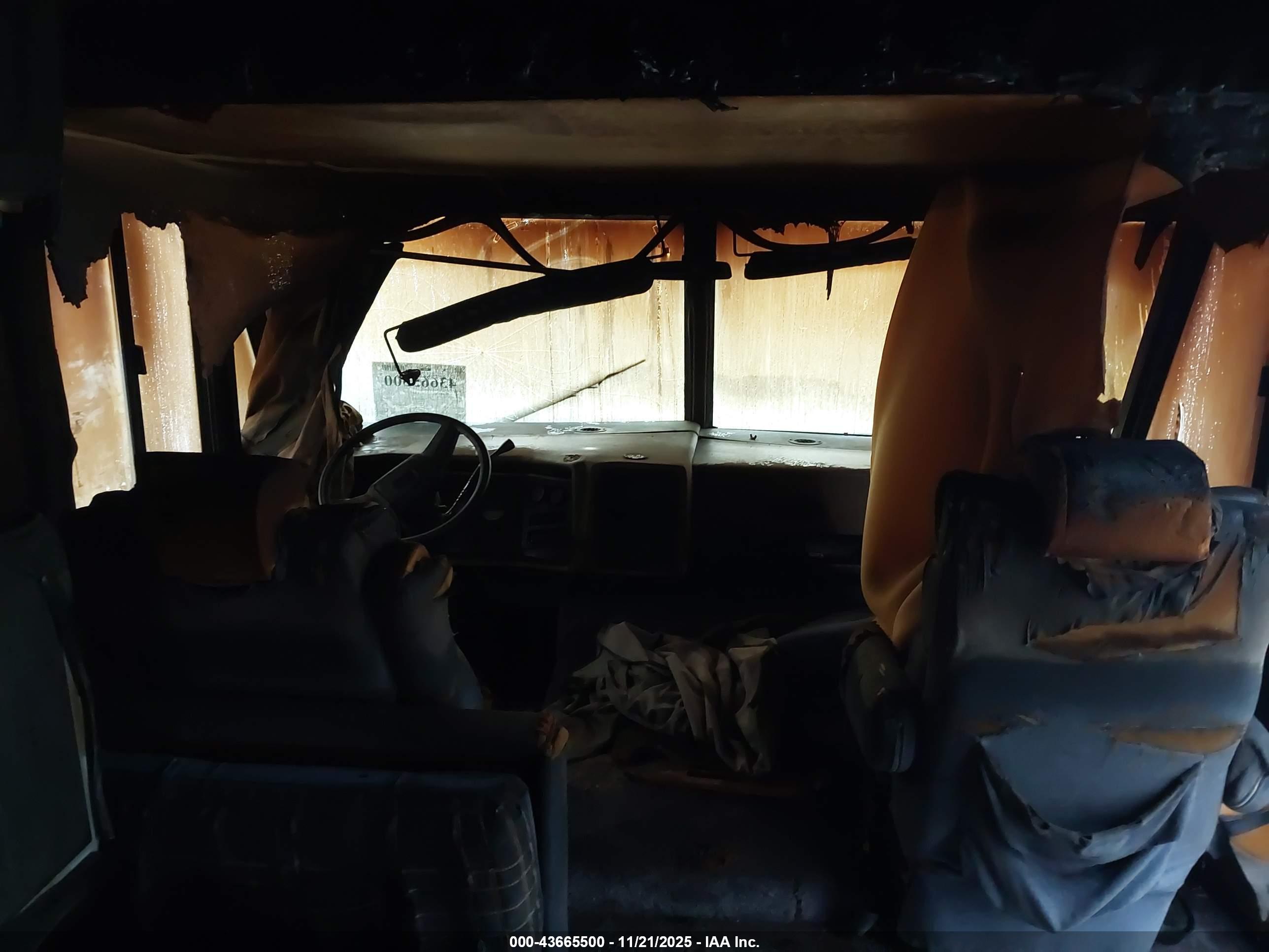 WINNEBAGO P30 image 5