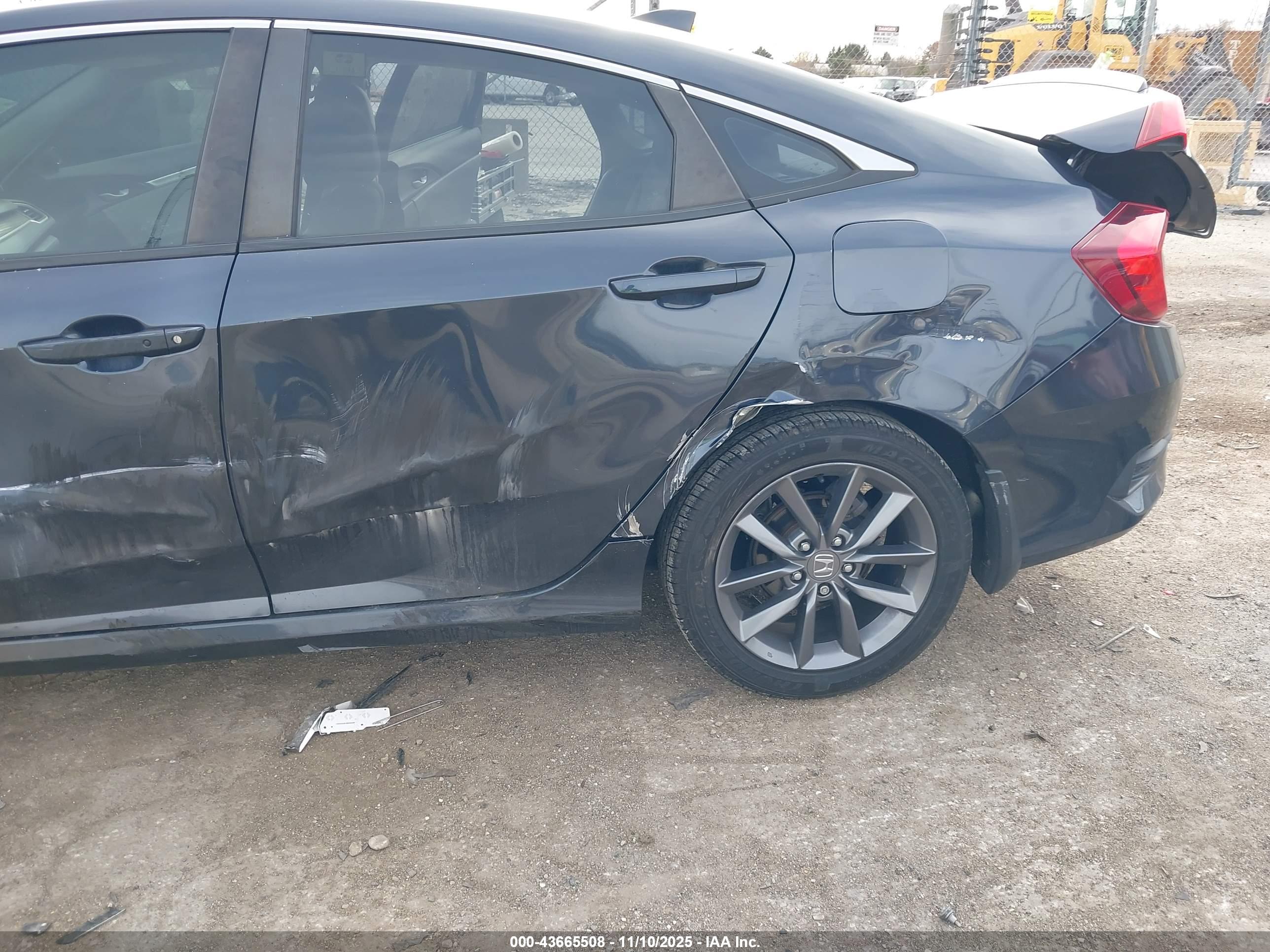 HONDA CIVIC image 6