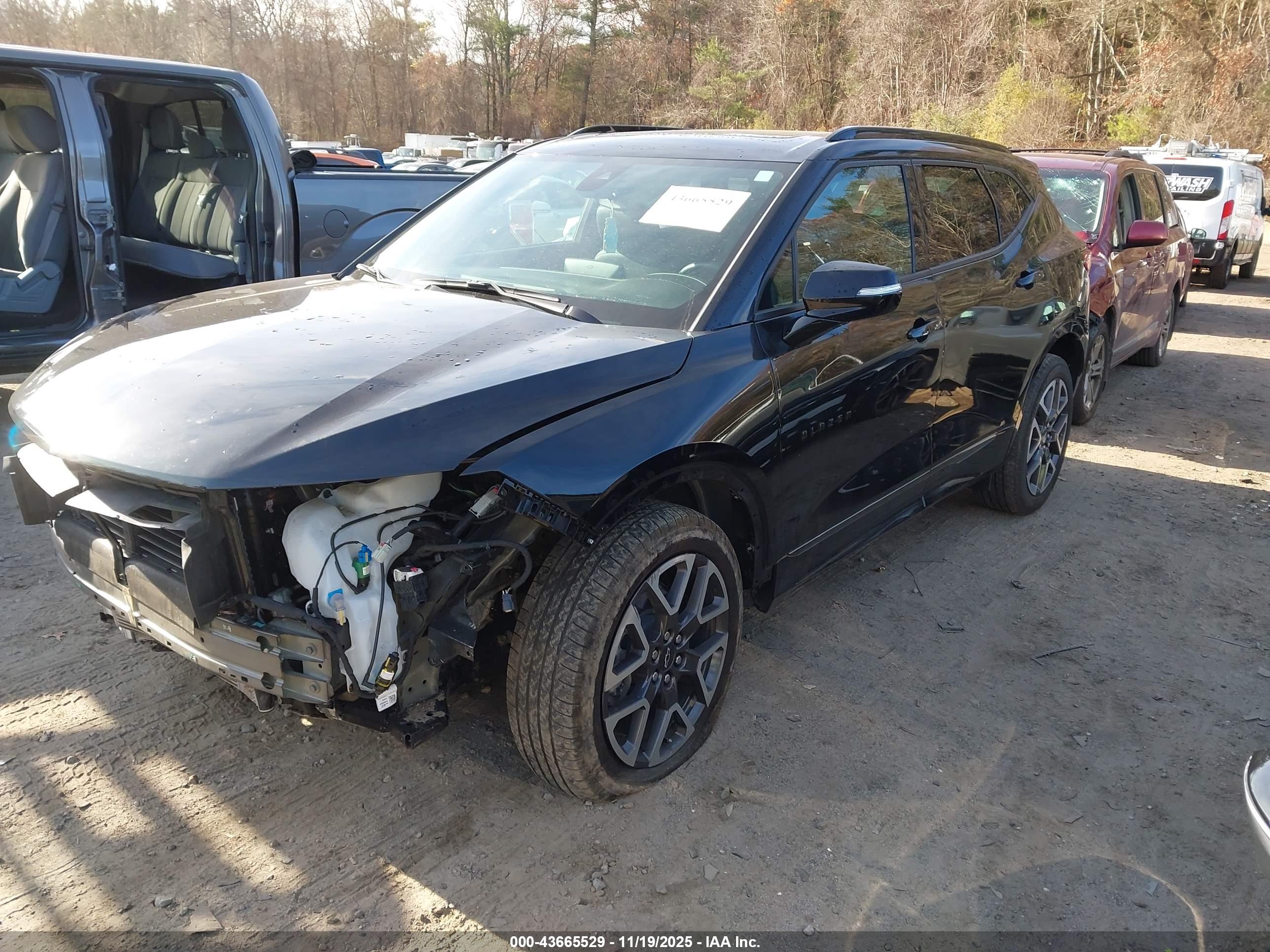 CHEVROLET BLAZER image 2