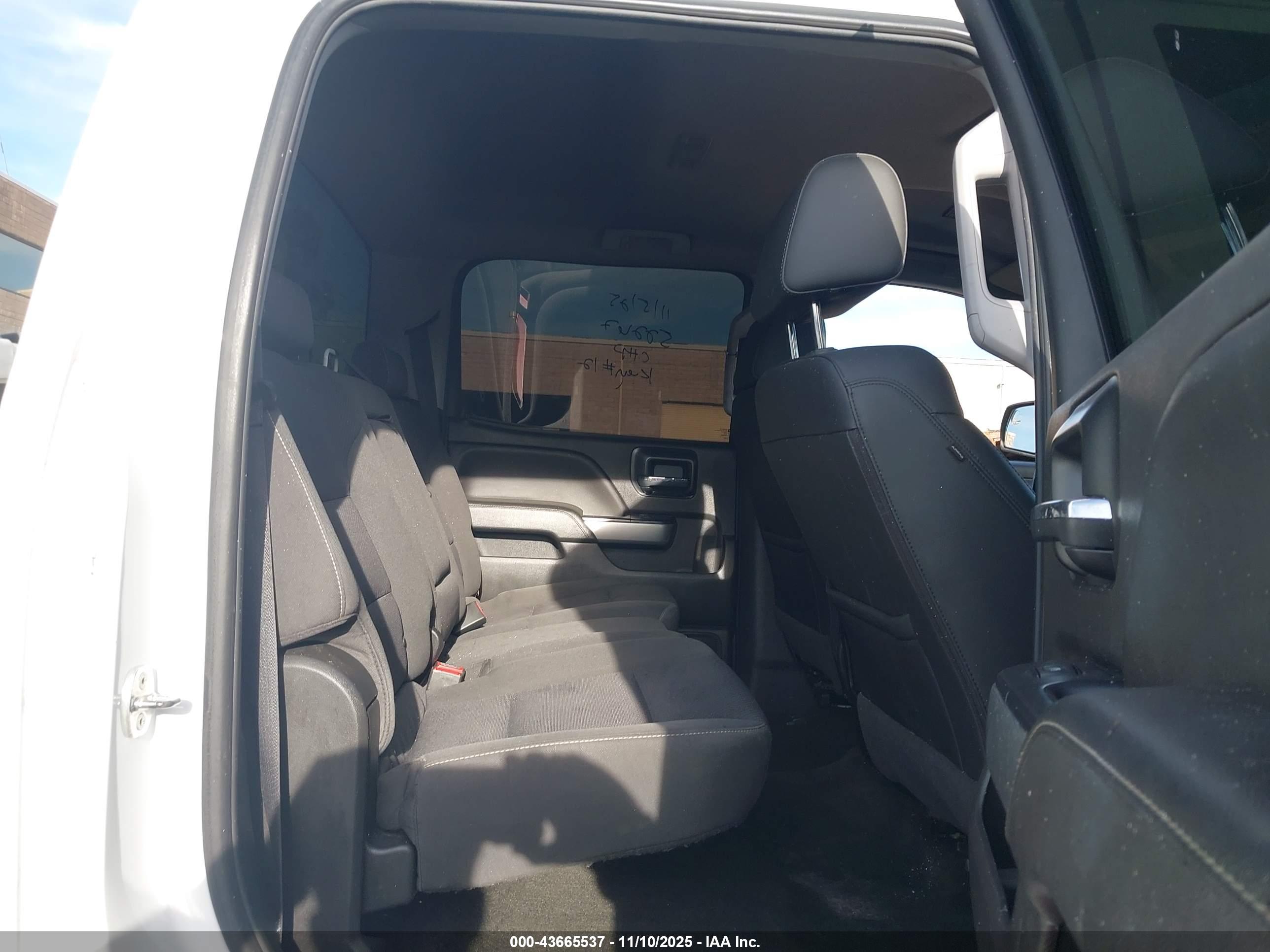 CHEVROLET SILVERADO image 8