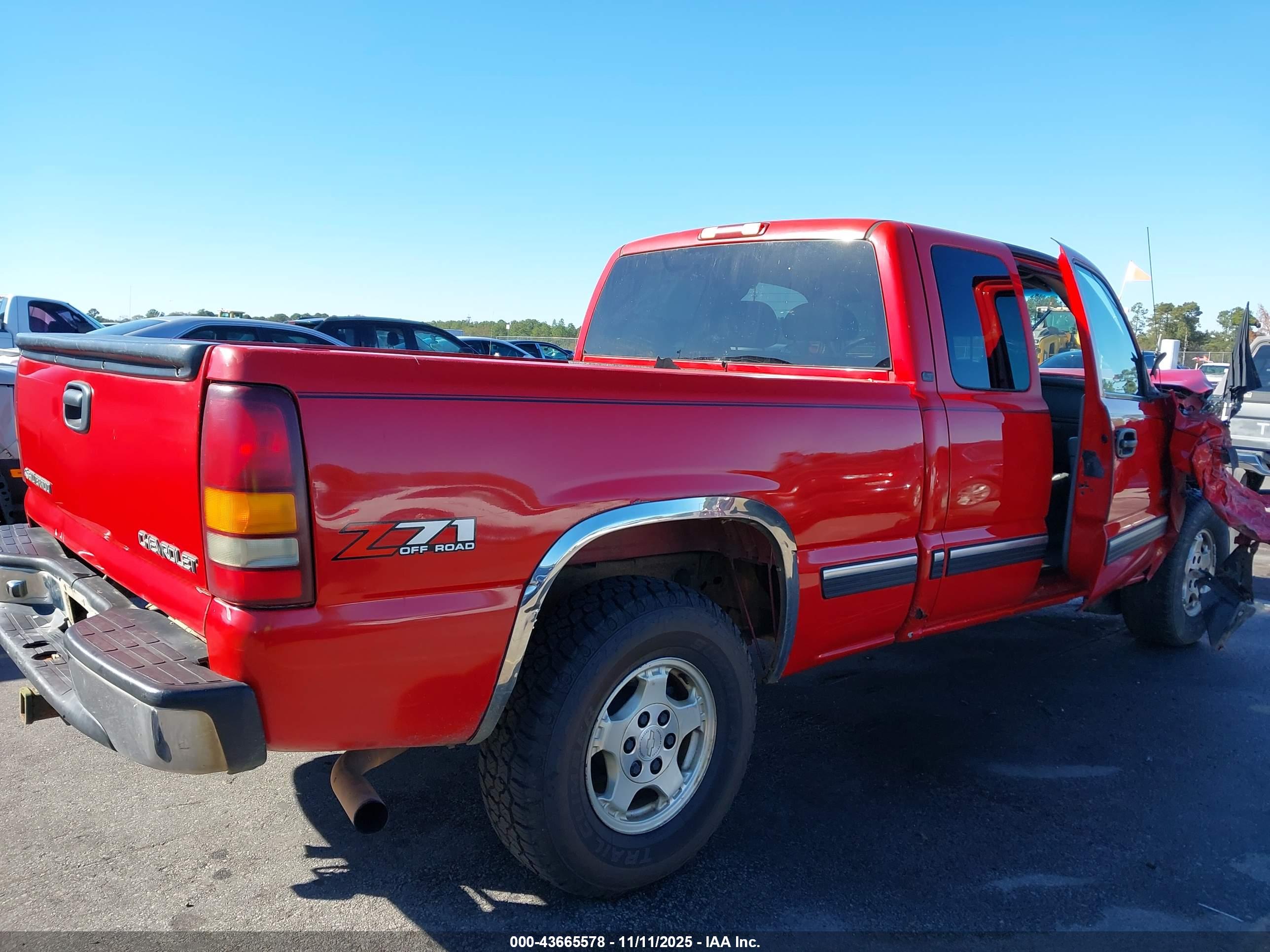 CHEVROLET SILVERADO image 4