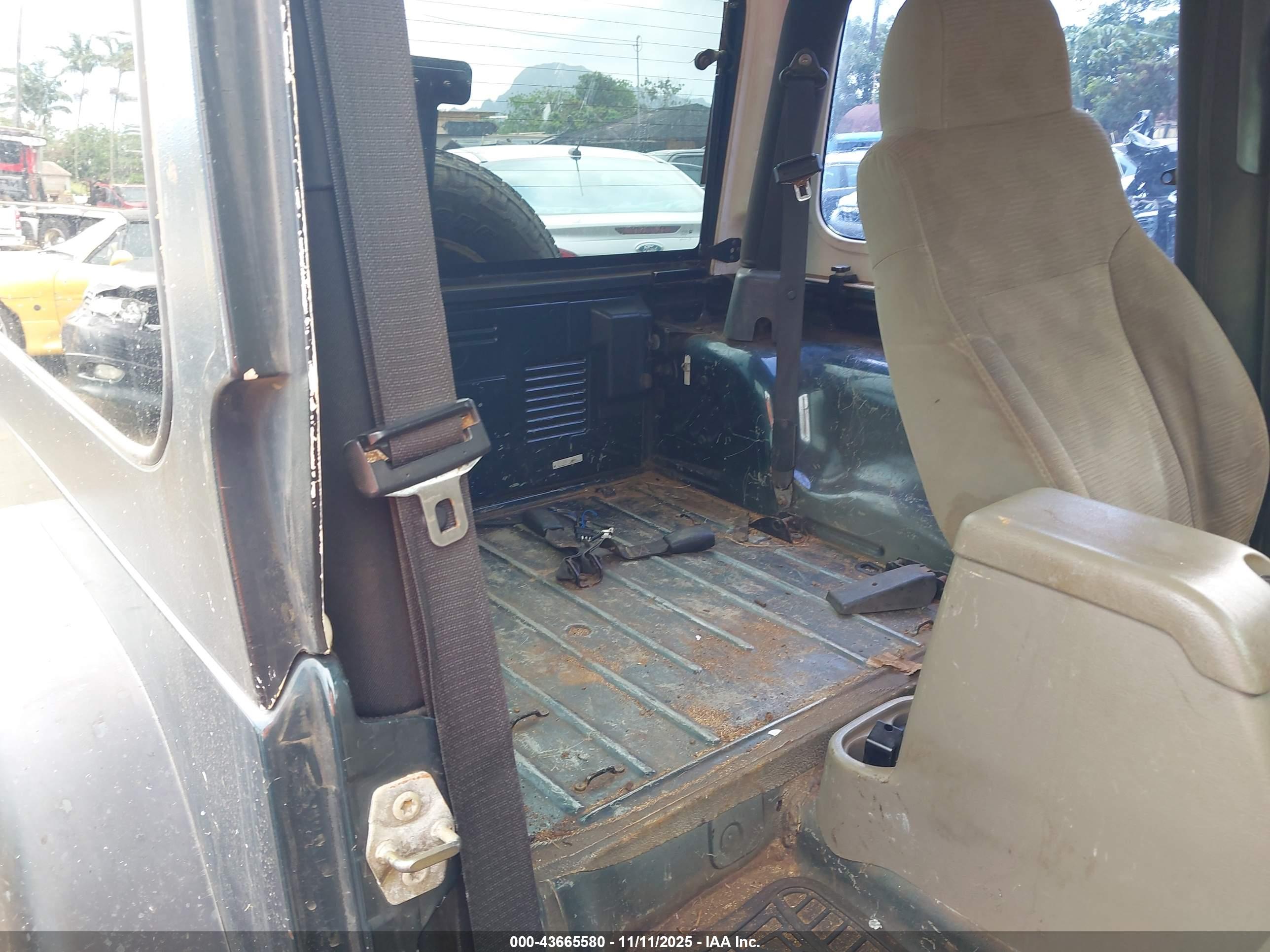 JEEP WRANGLER image 8