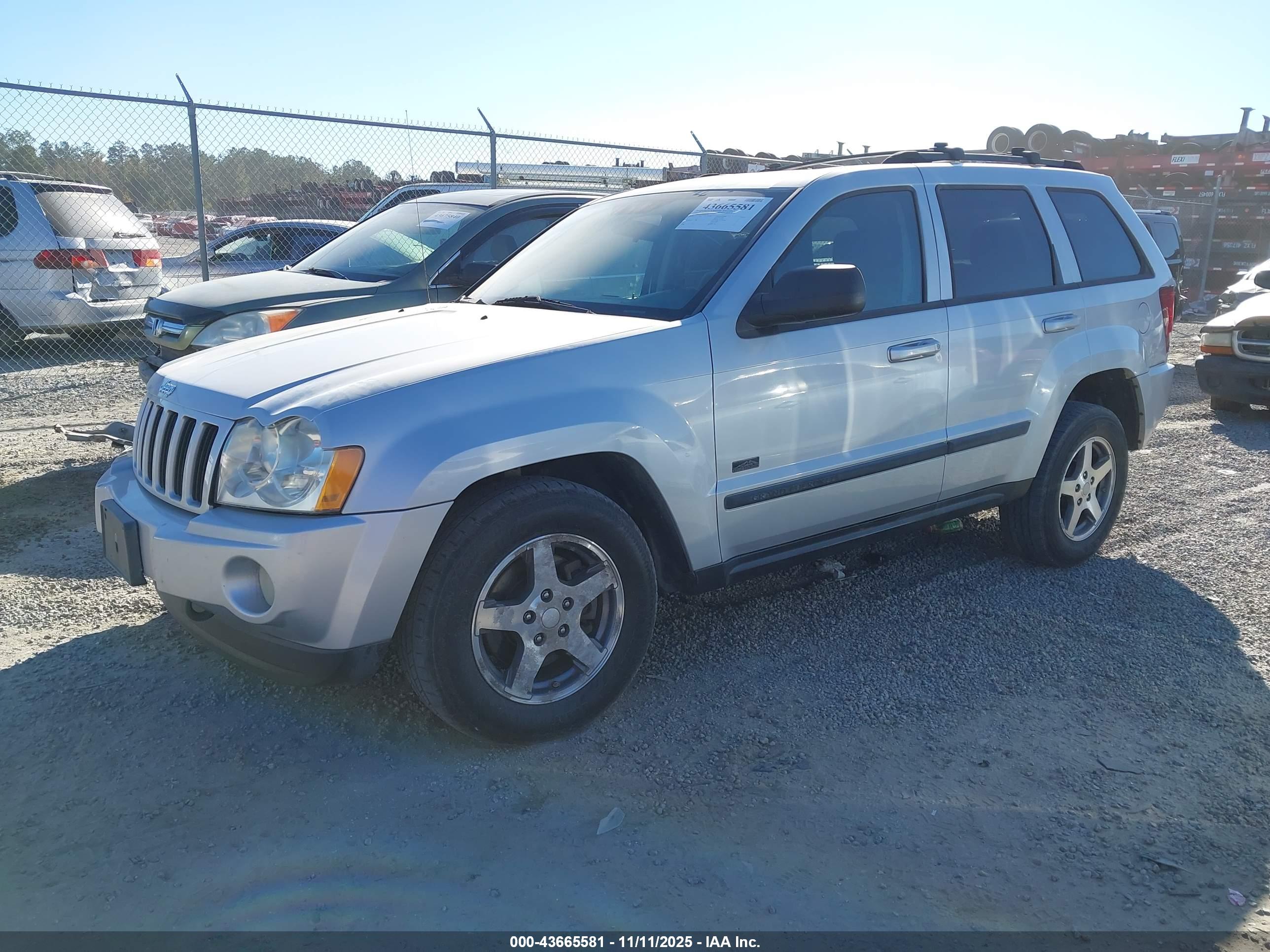 JEEP GRAND image 2