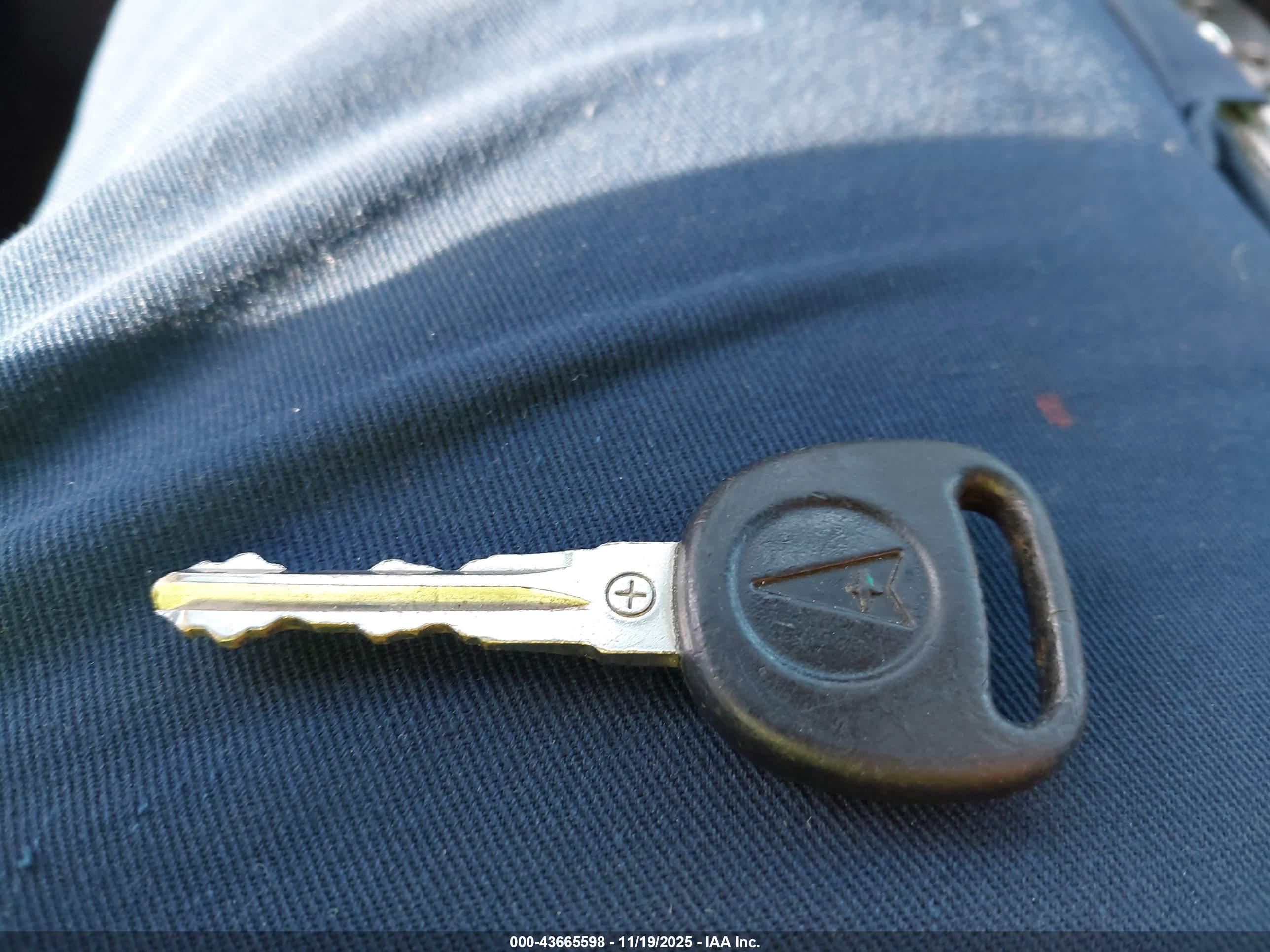 PONTIAC G6 image 11
