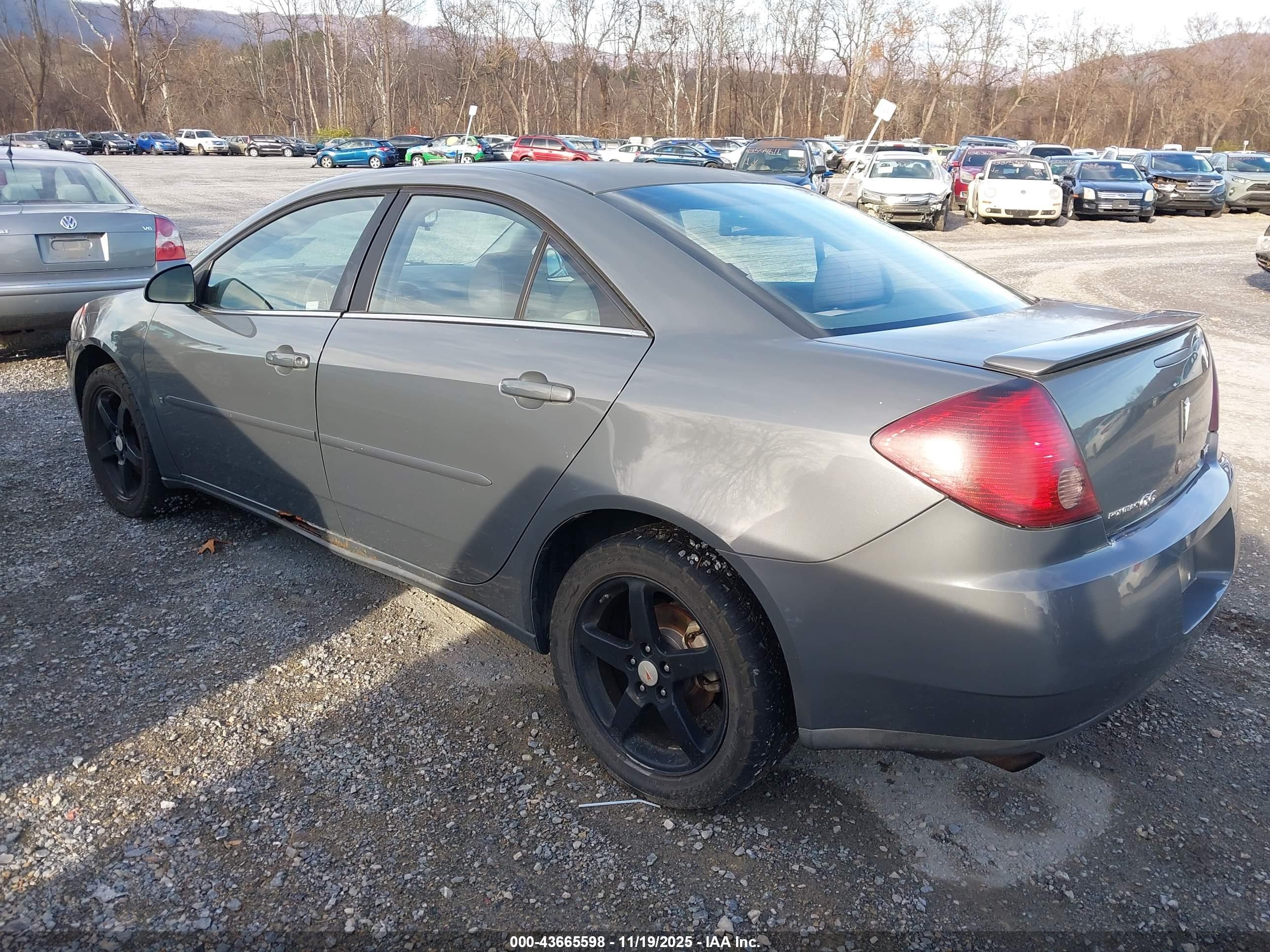 PONTIAC G6 image 3