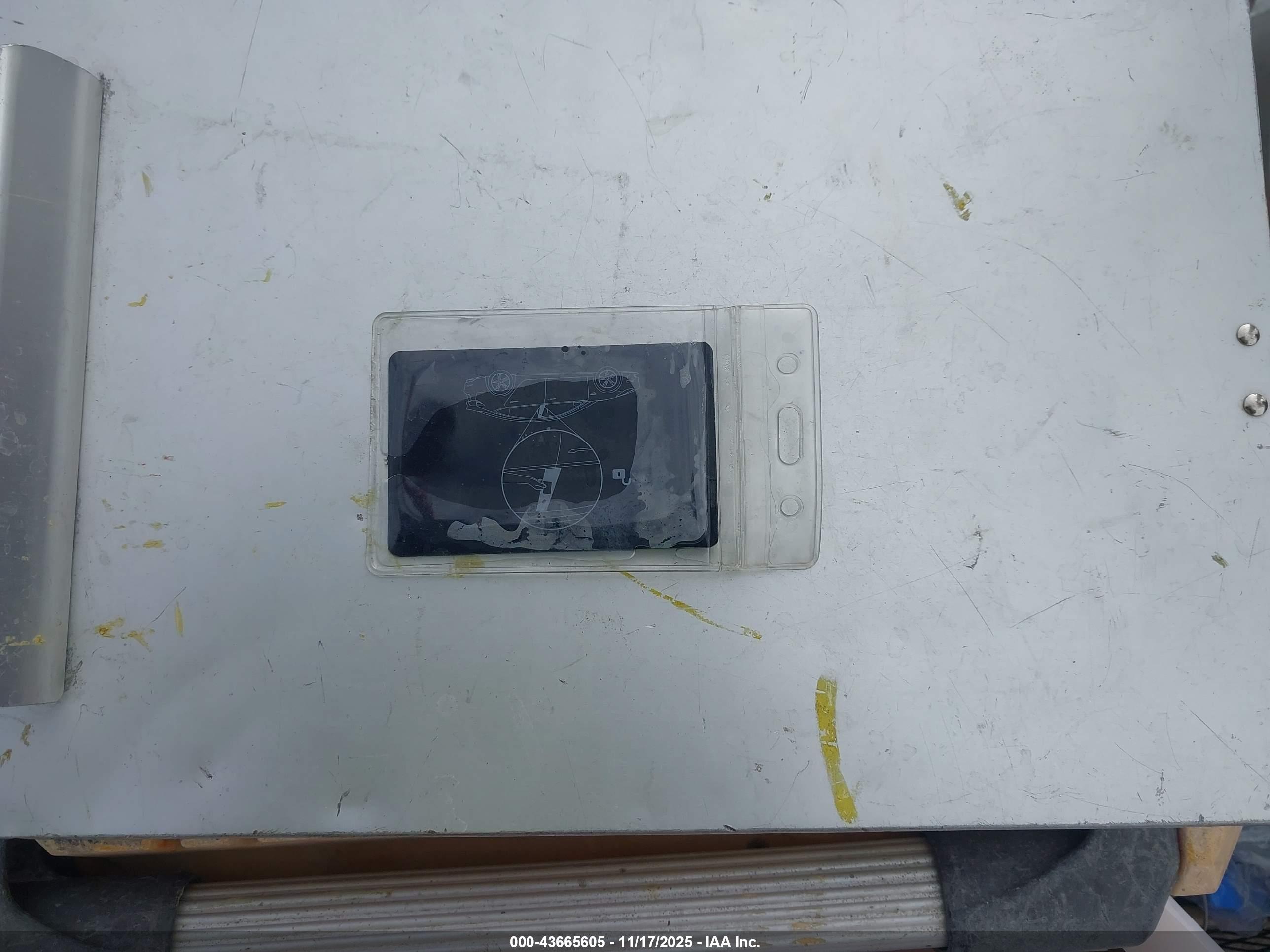 TESLA MODEL image 11