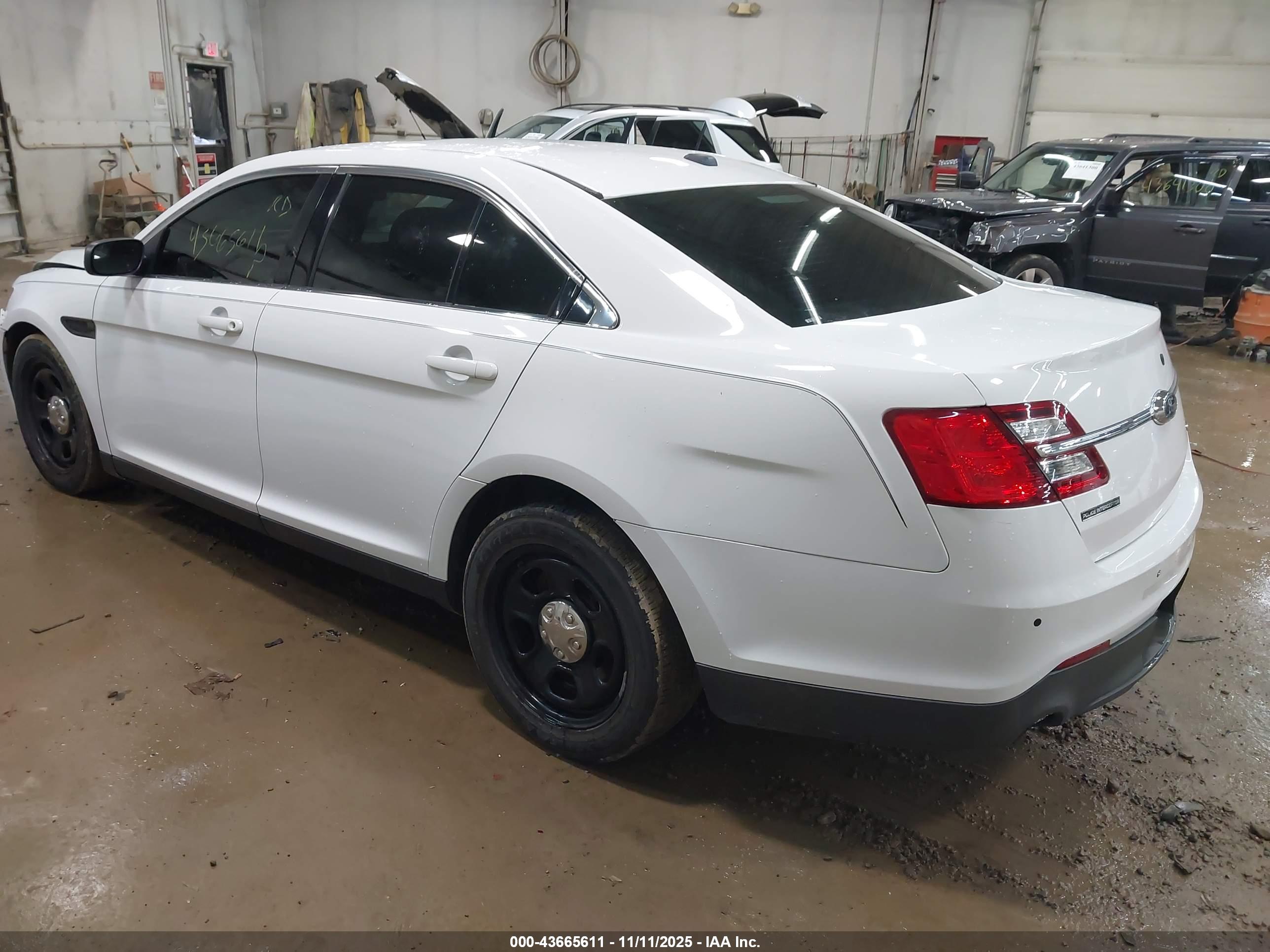 FORD POLICE image 3