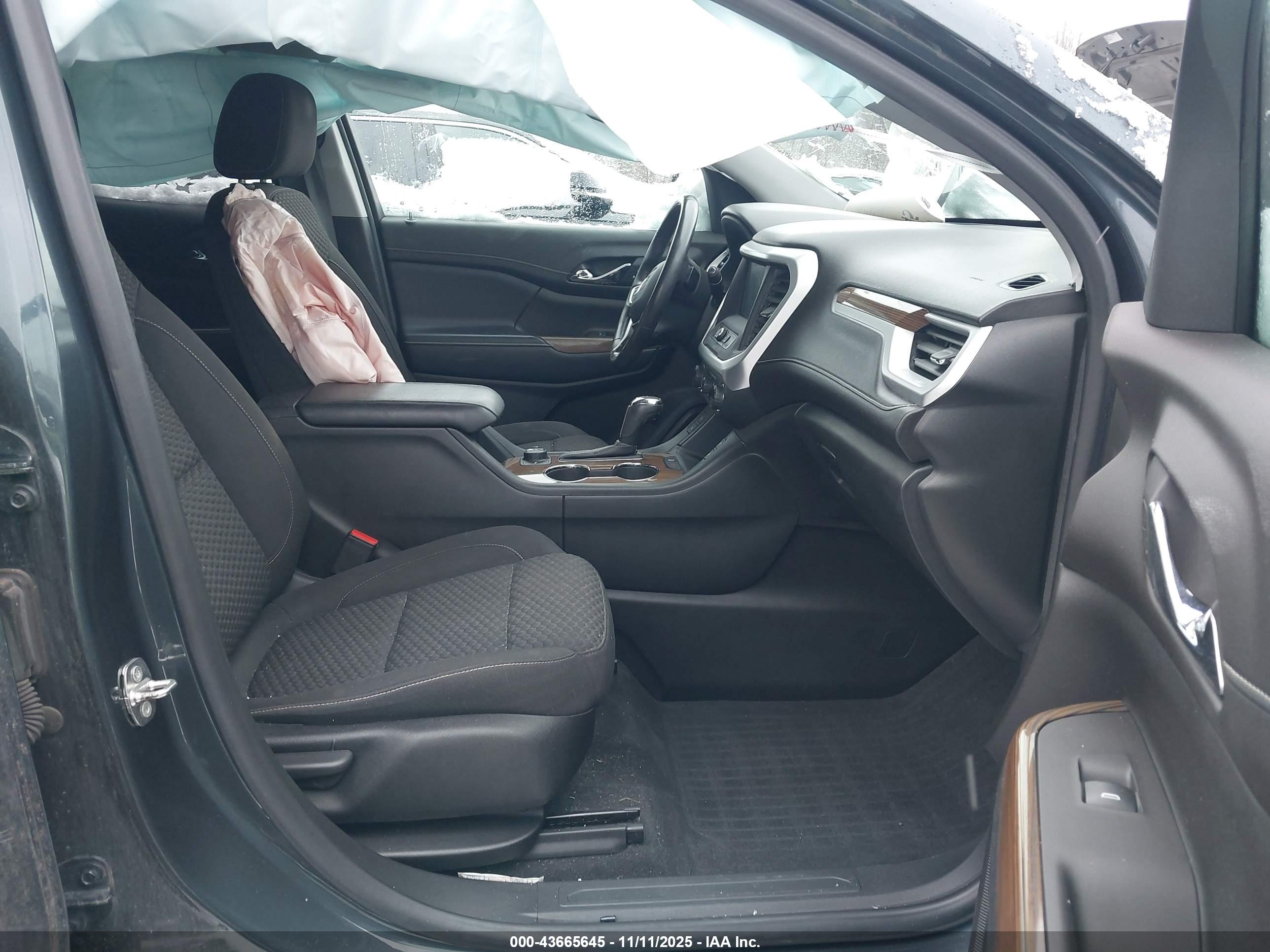 GMC ACADIA image 5