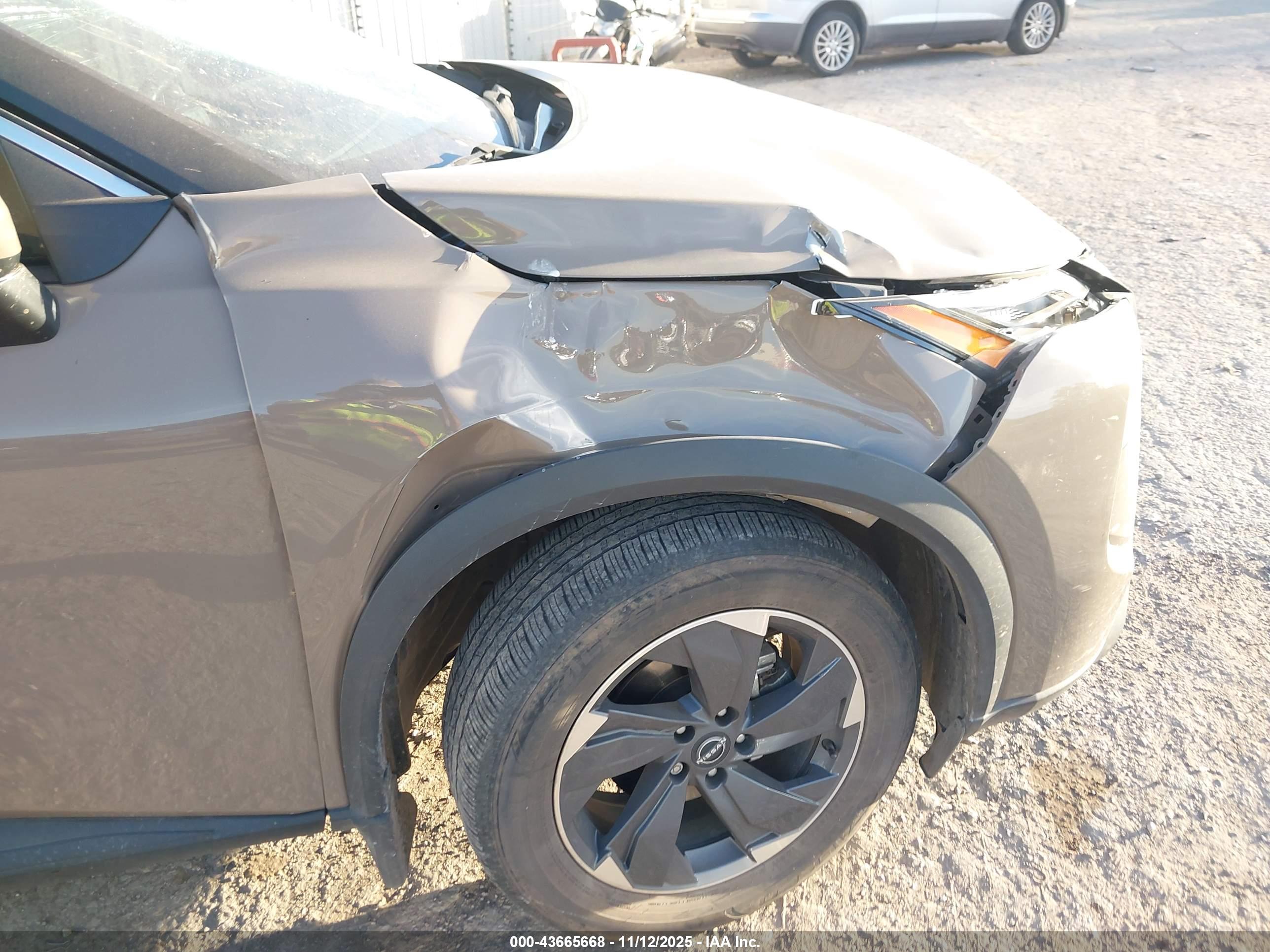 NISSAN ROGUE image 6