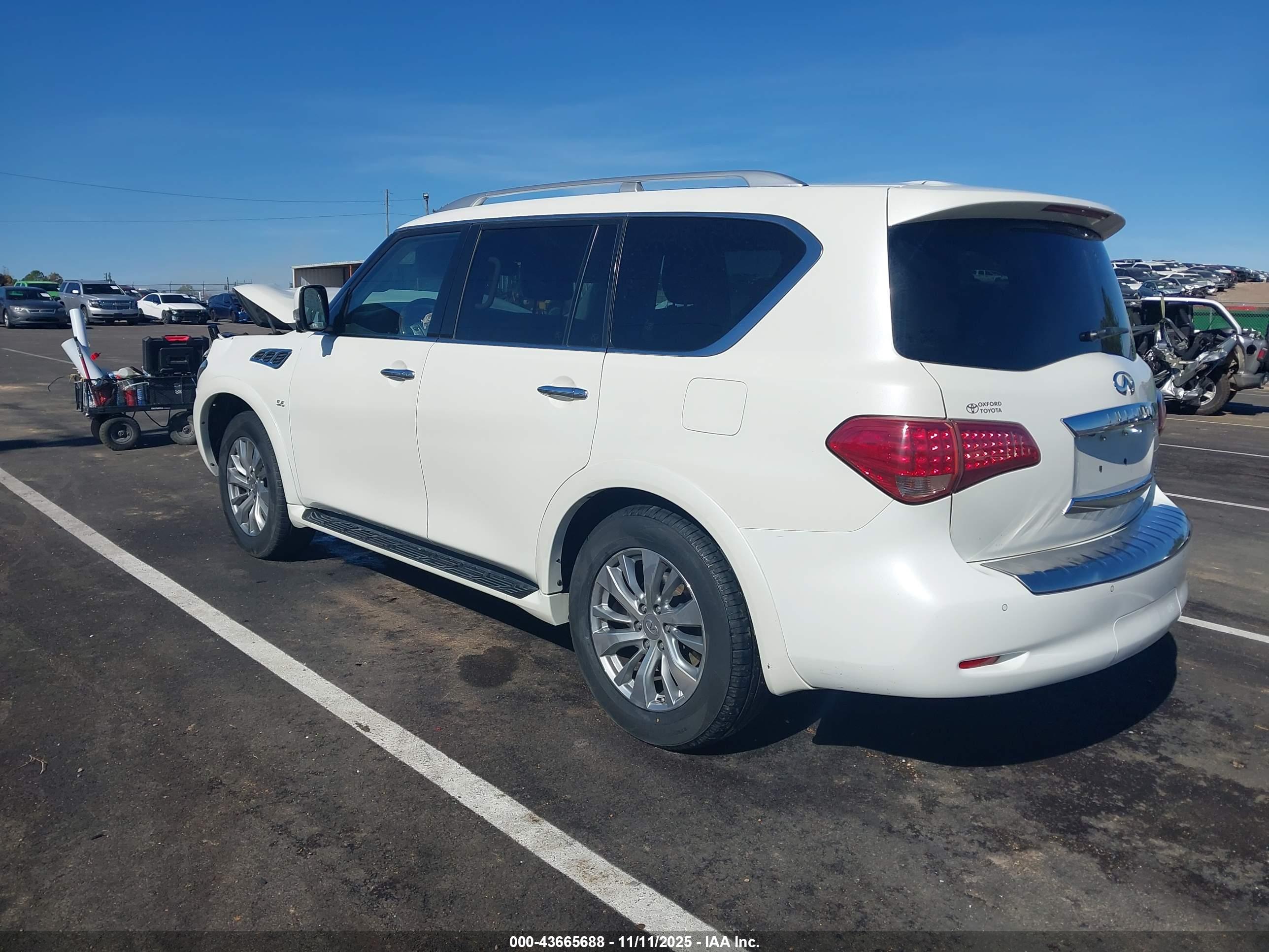INFINITI QX80 image 3