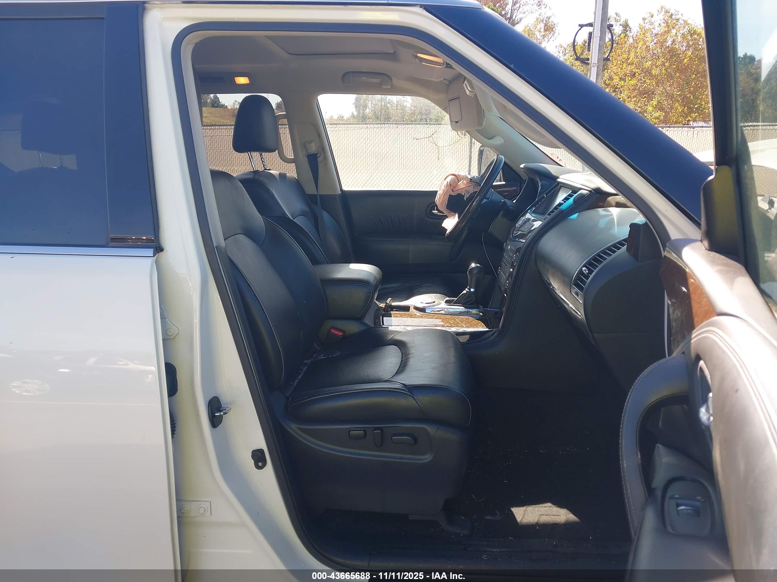 INFINITI QX80 image 5
