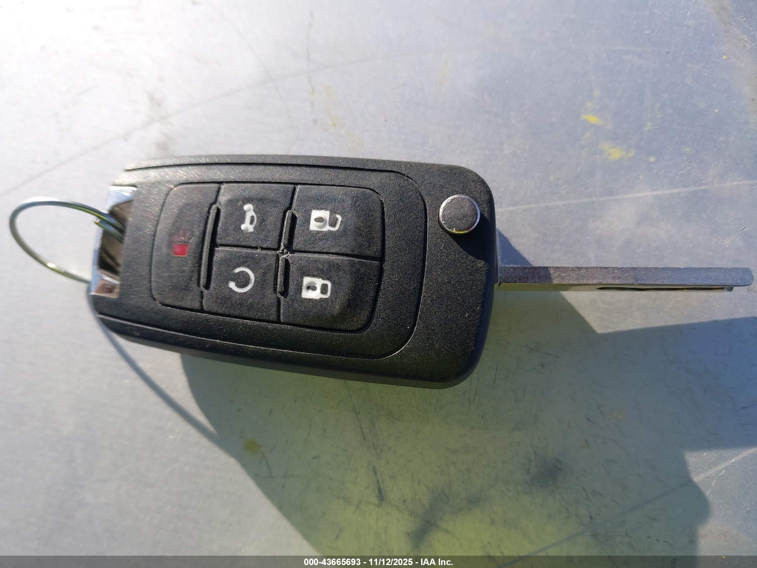 BUICK LACROSSE image 11