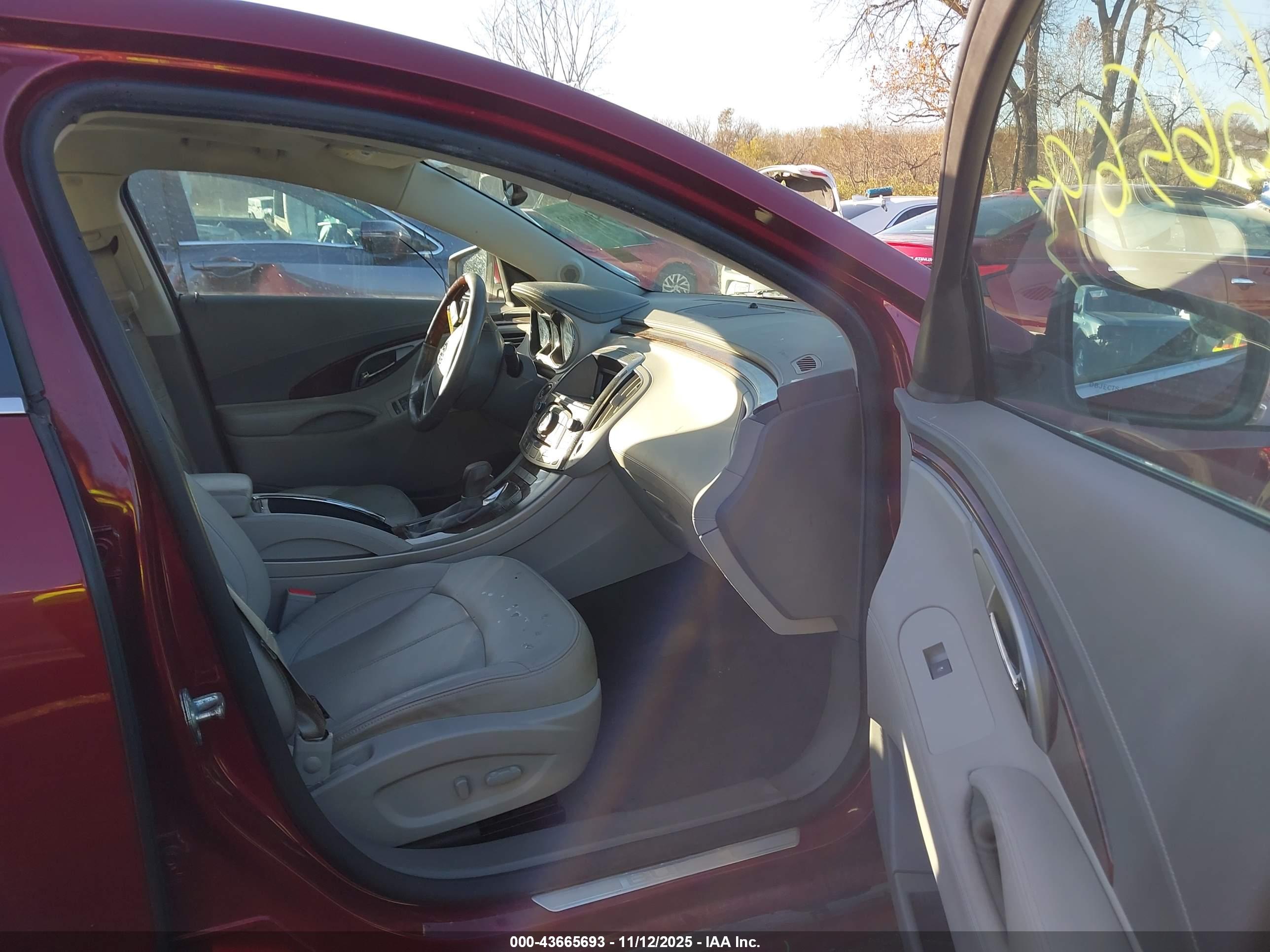 BUICK LACROSSE image 5