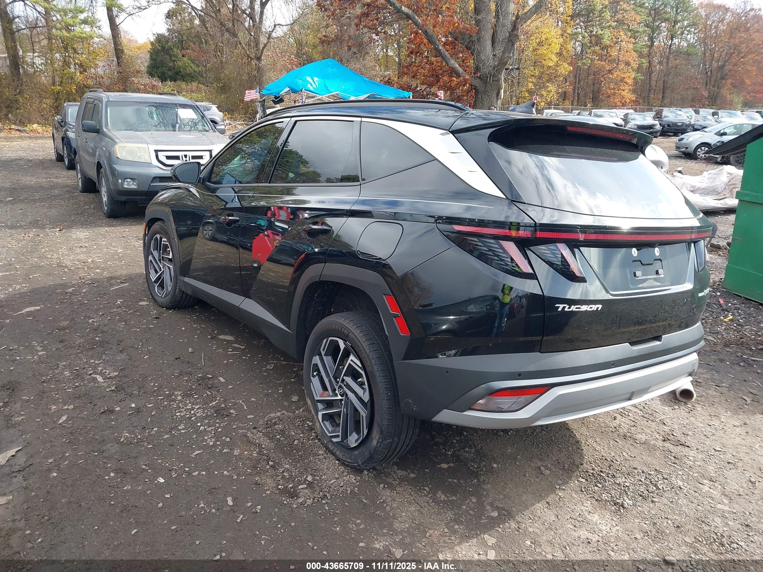 HYUNDAI TUCSON image 3