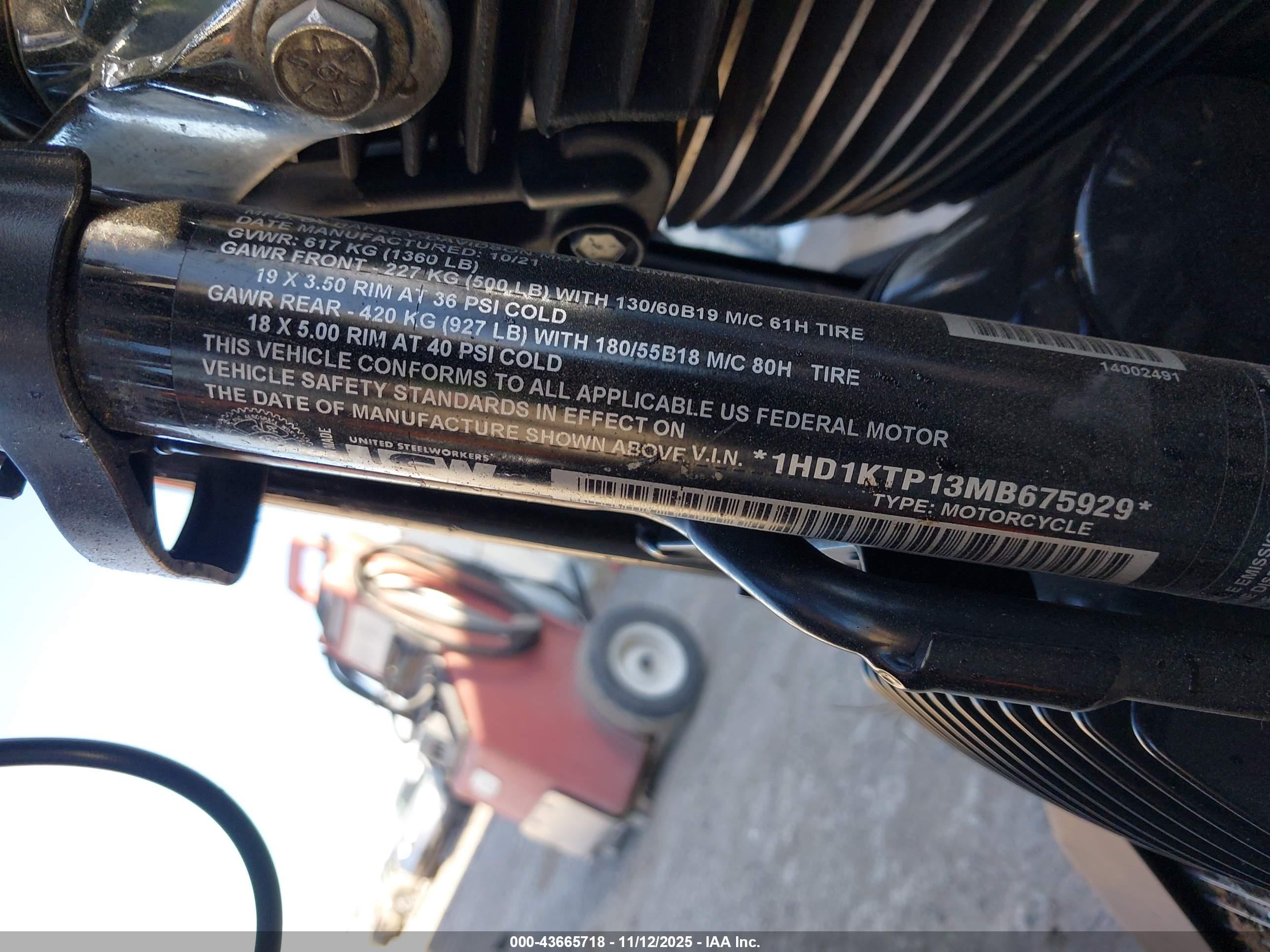 HARLEY-DAVIDSON FLTRXS image 10