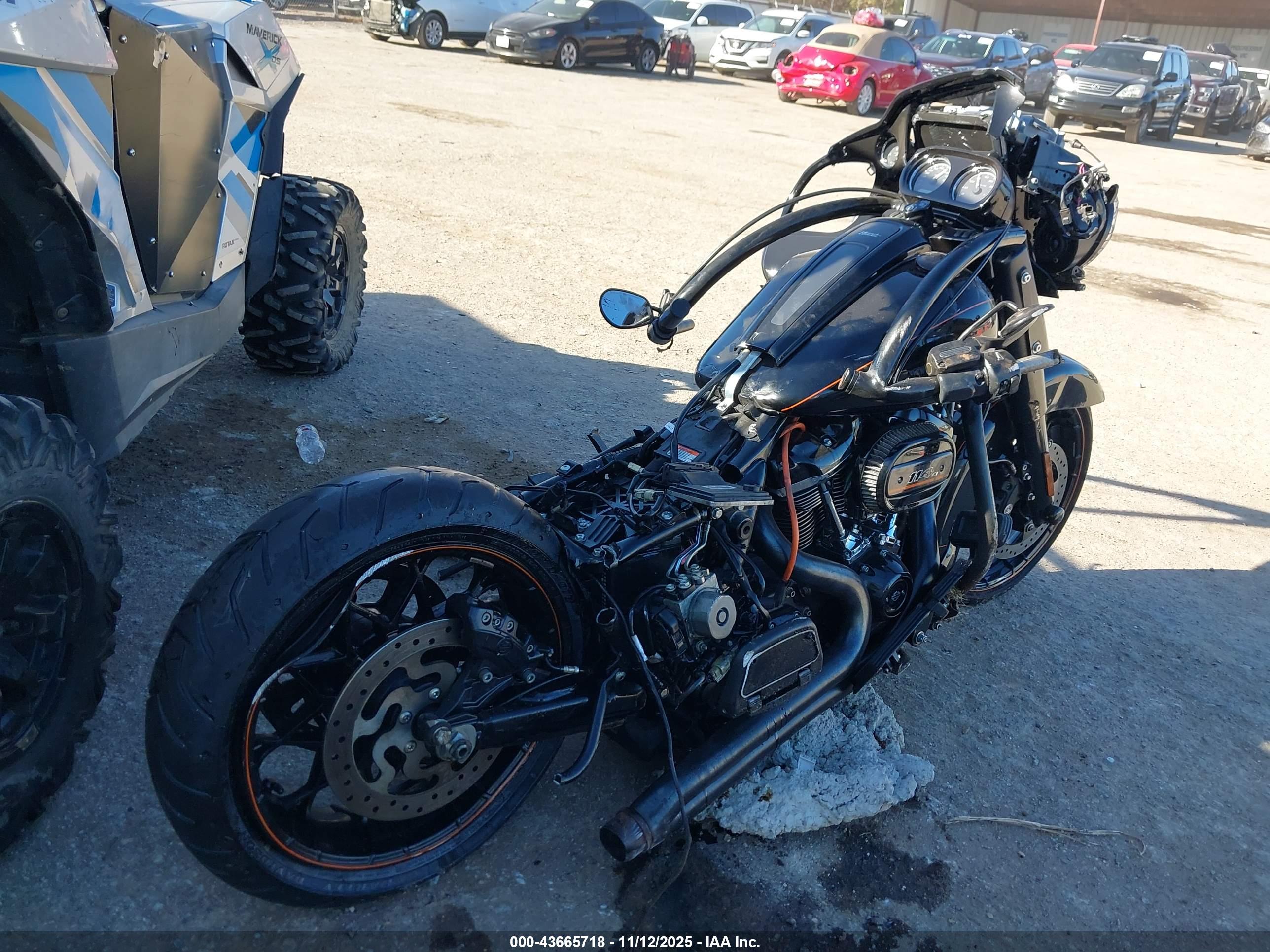 HARLEY-DAVIDSON FLTRXS image 4