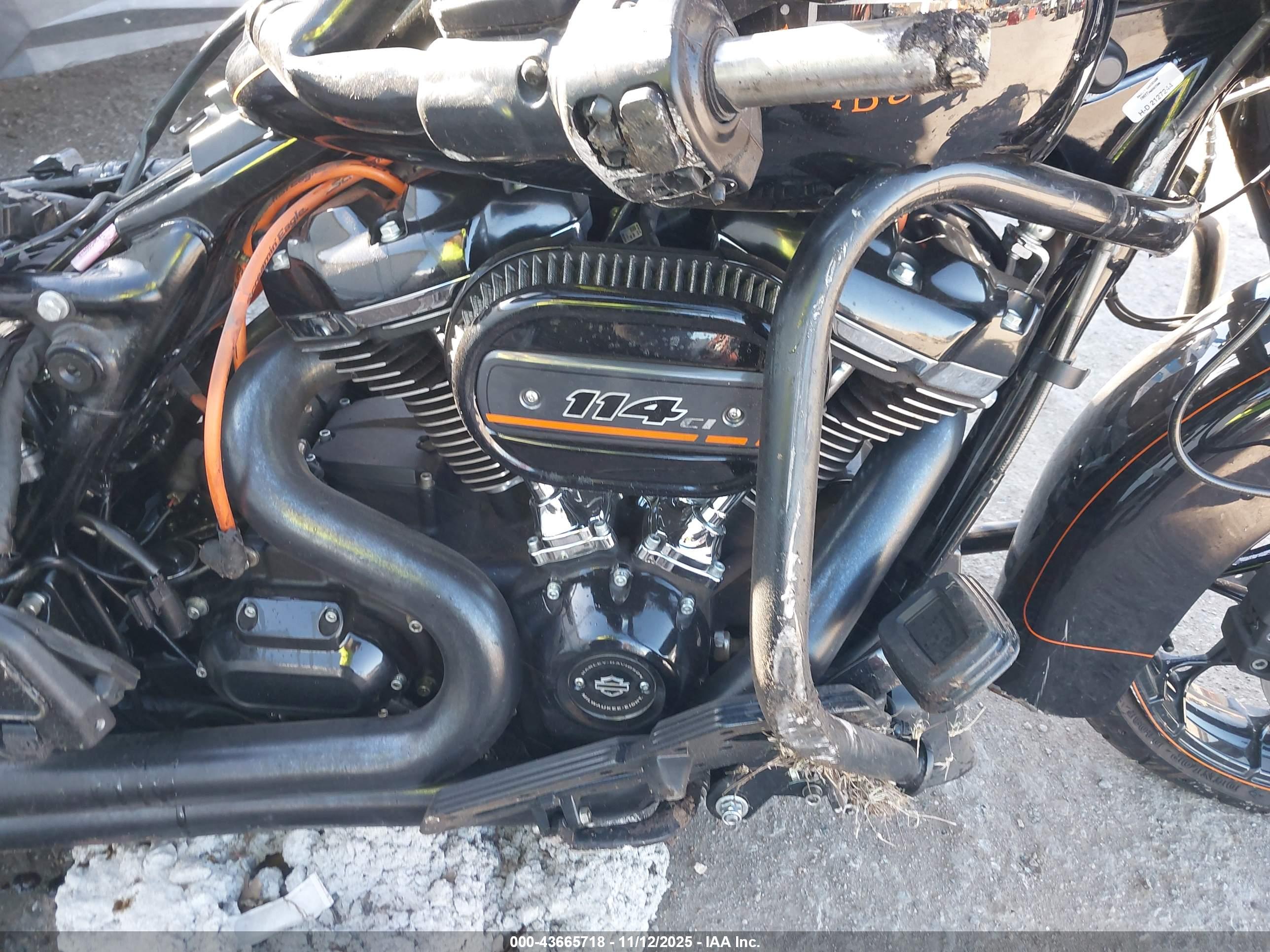 HARLEY-DAVIDSON FLTRXS image 8