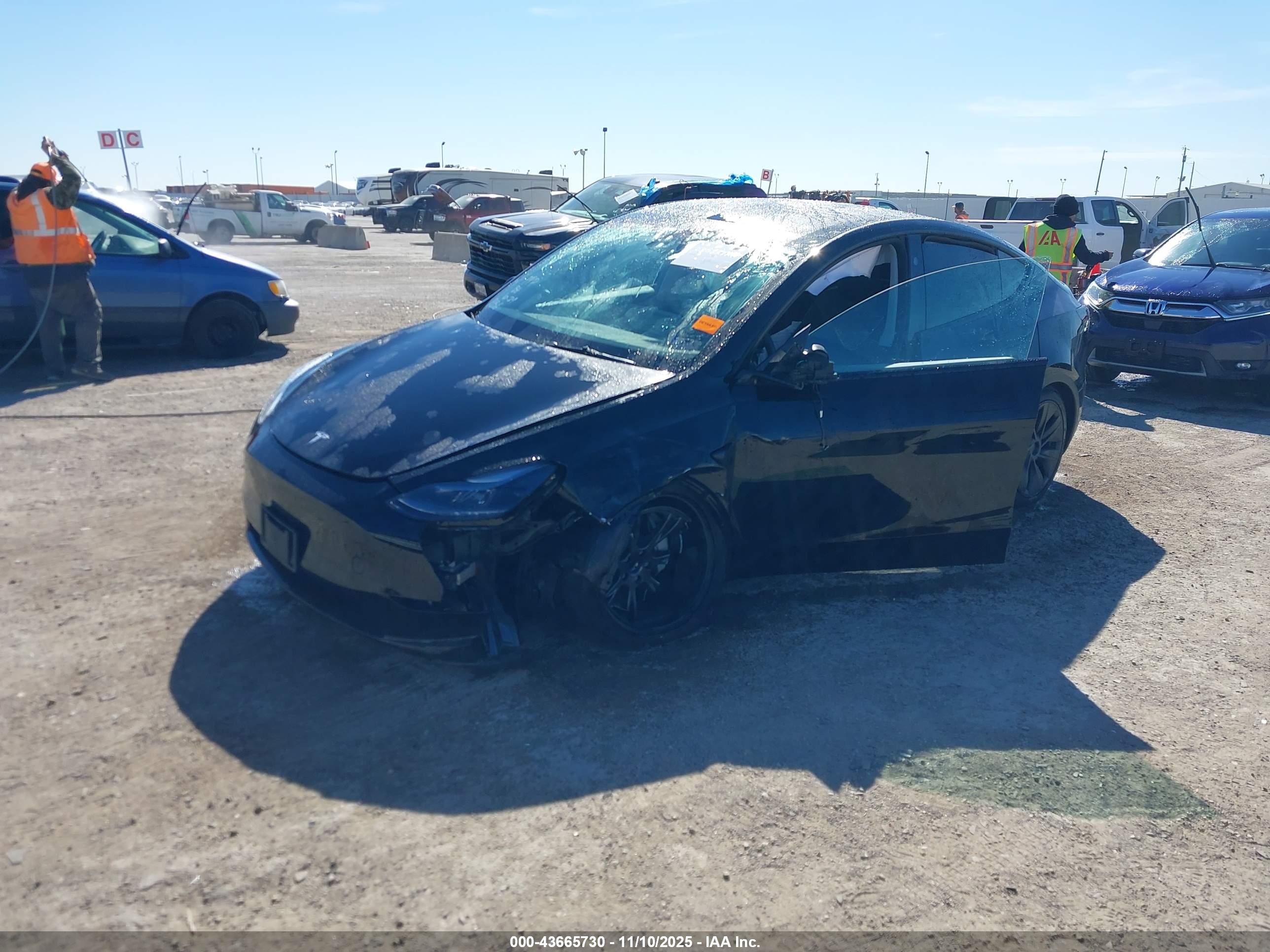 TESLA MODEL image 2