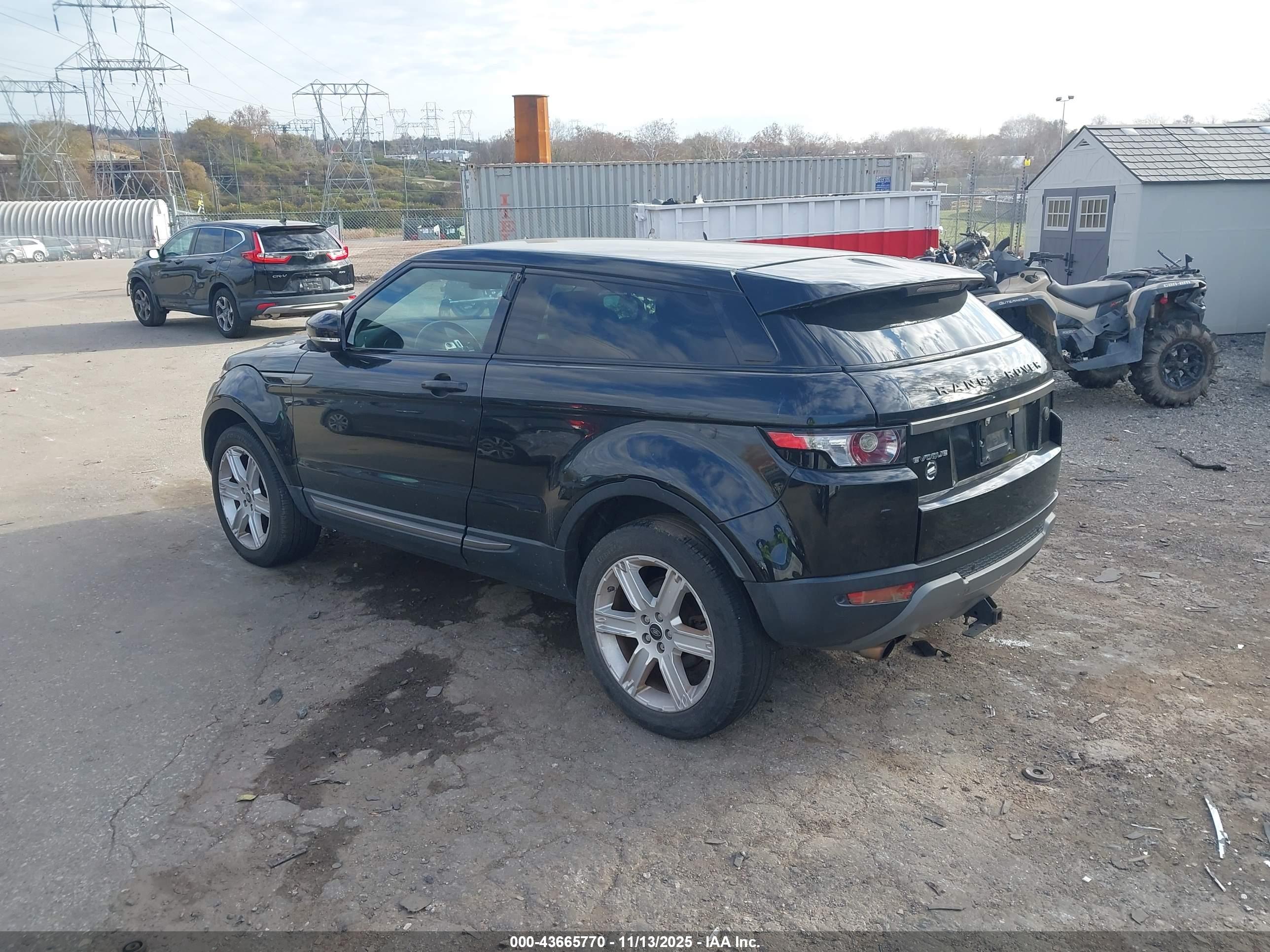 LAND ROVER image 3