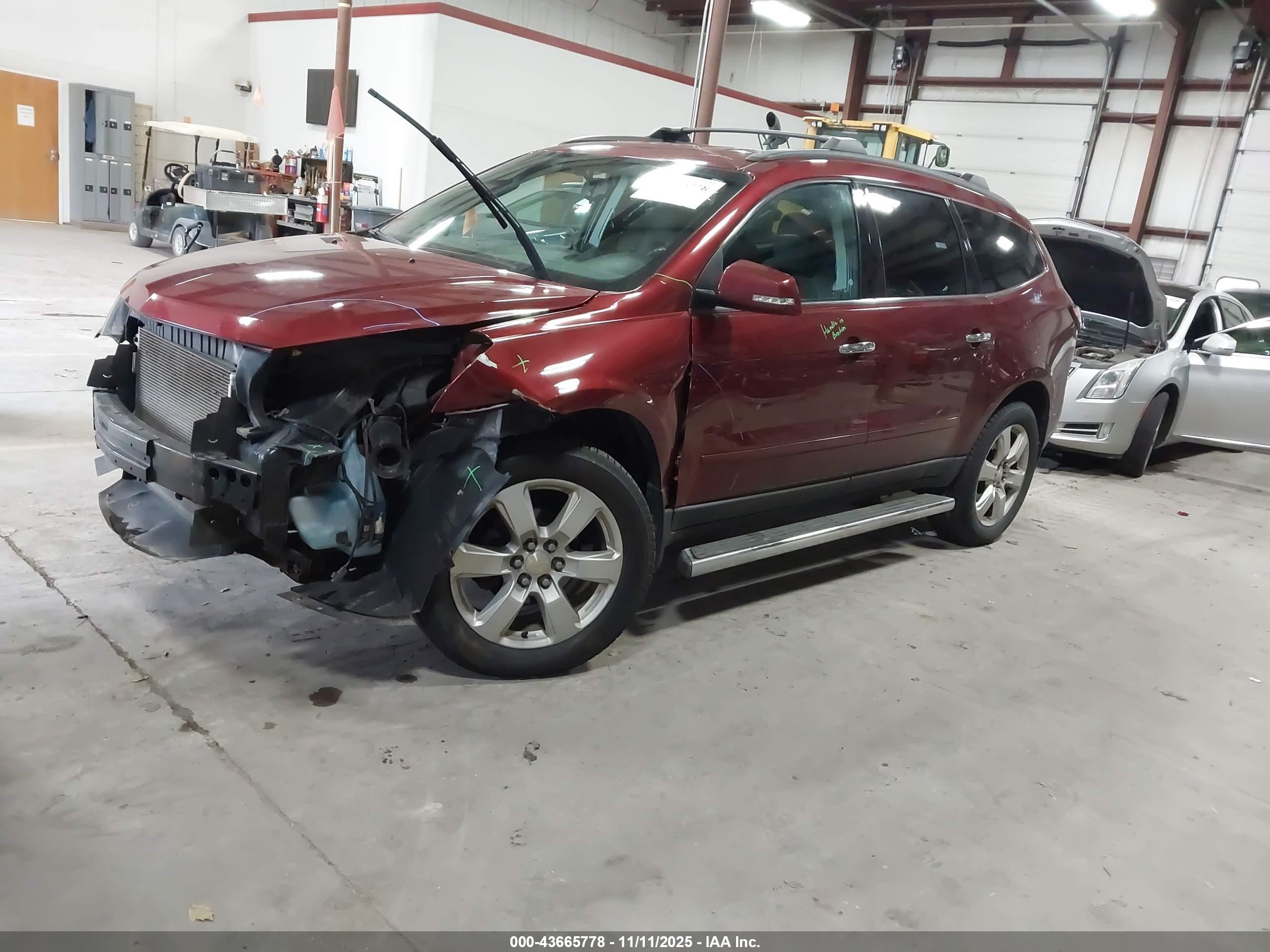 CHEVROLET TRAVERSE image 2