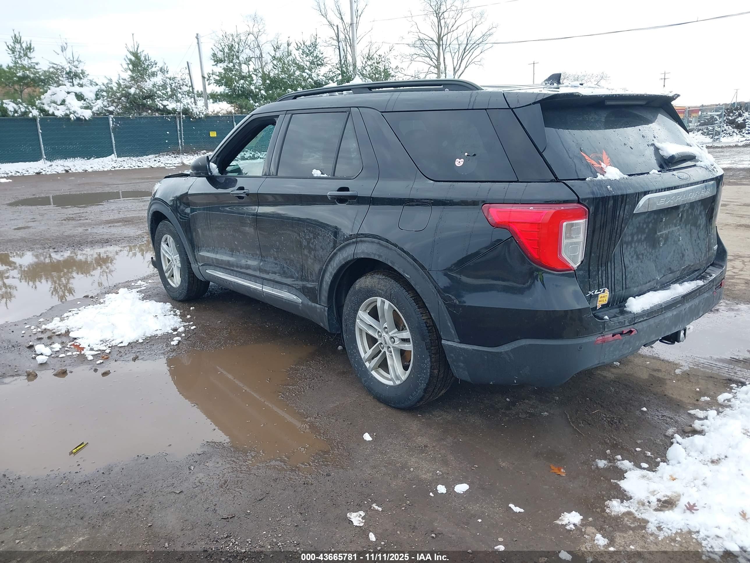 FORD EXPLORER image 3