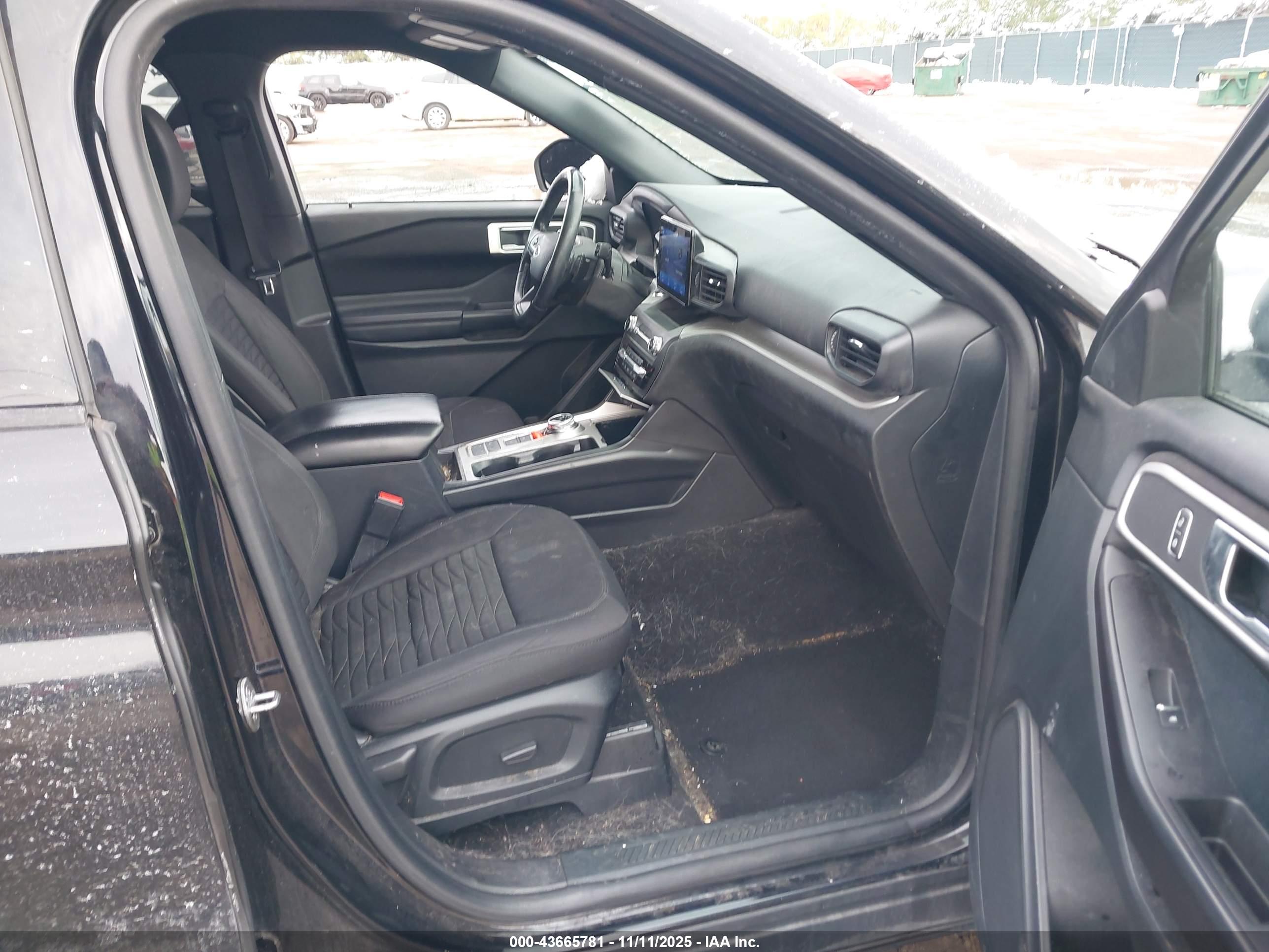 FORD EXPLORER image 5