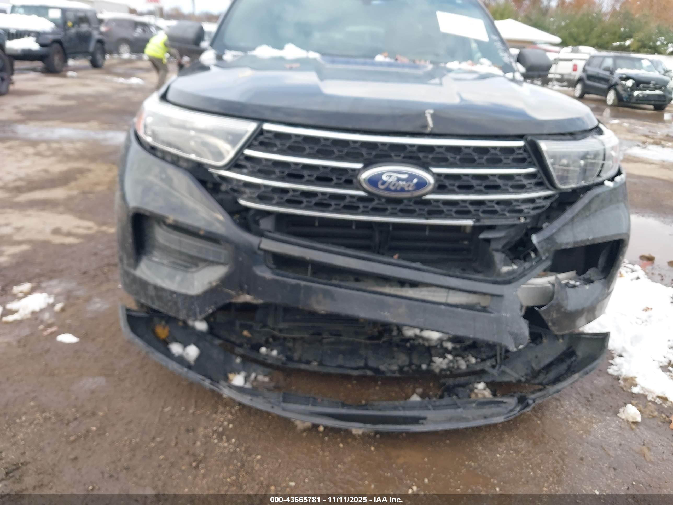 FORD EXPLORER image 6