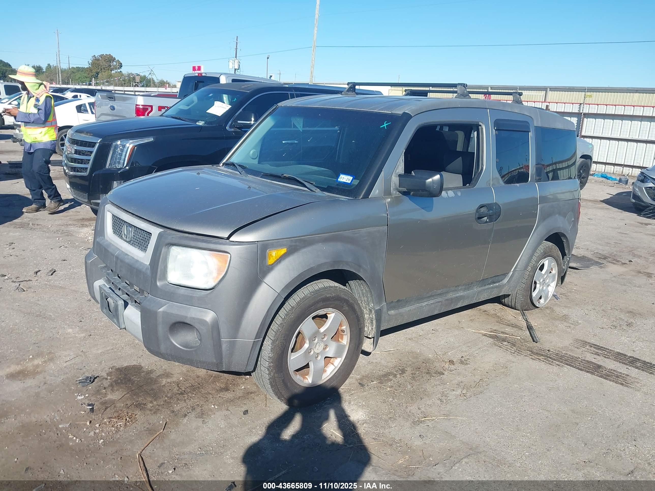 HONDA ELEMENT image 2