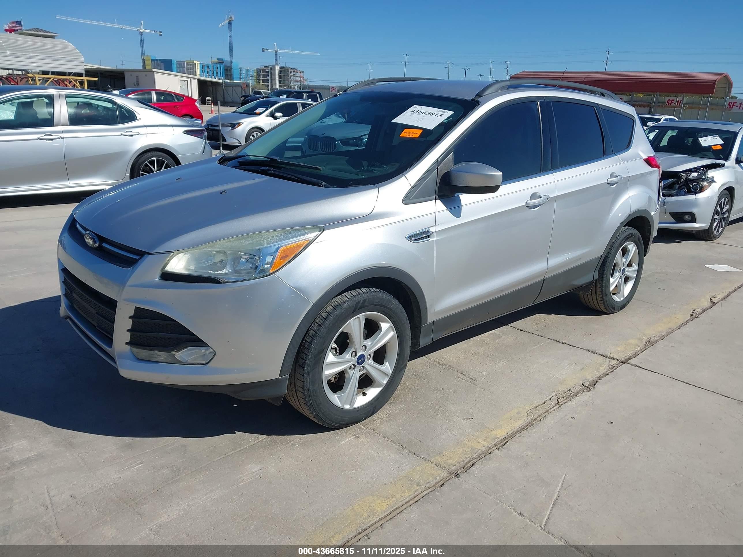 FORD ESCAPE image 2