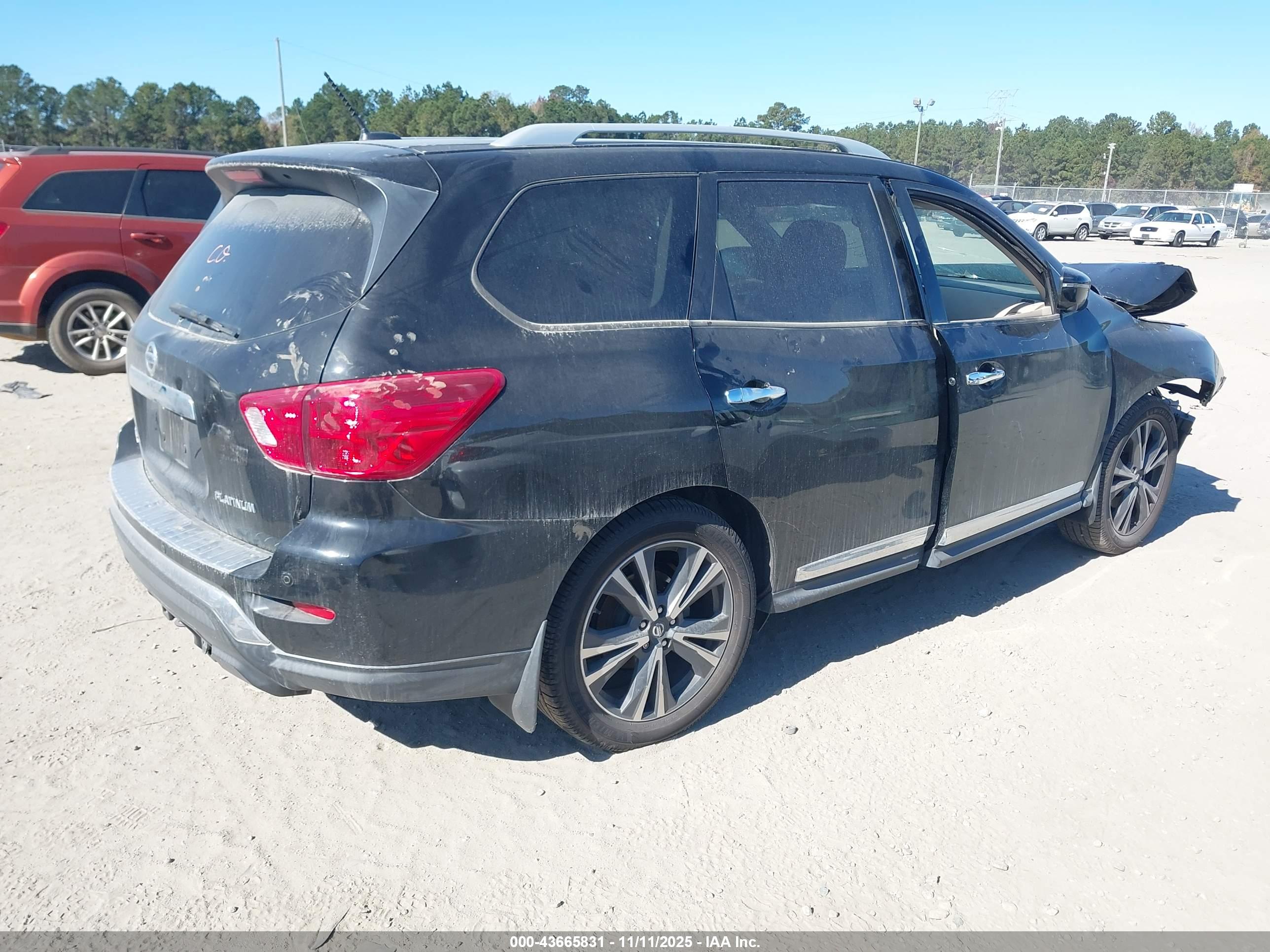 NISSAN PATHFINDER image 4