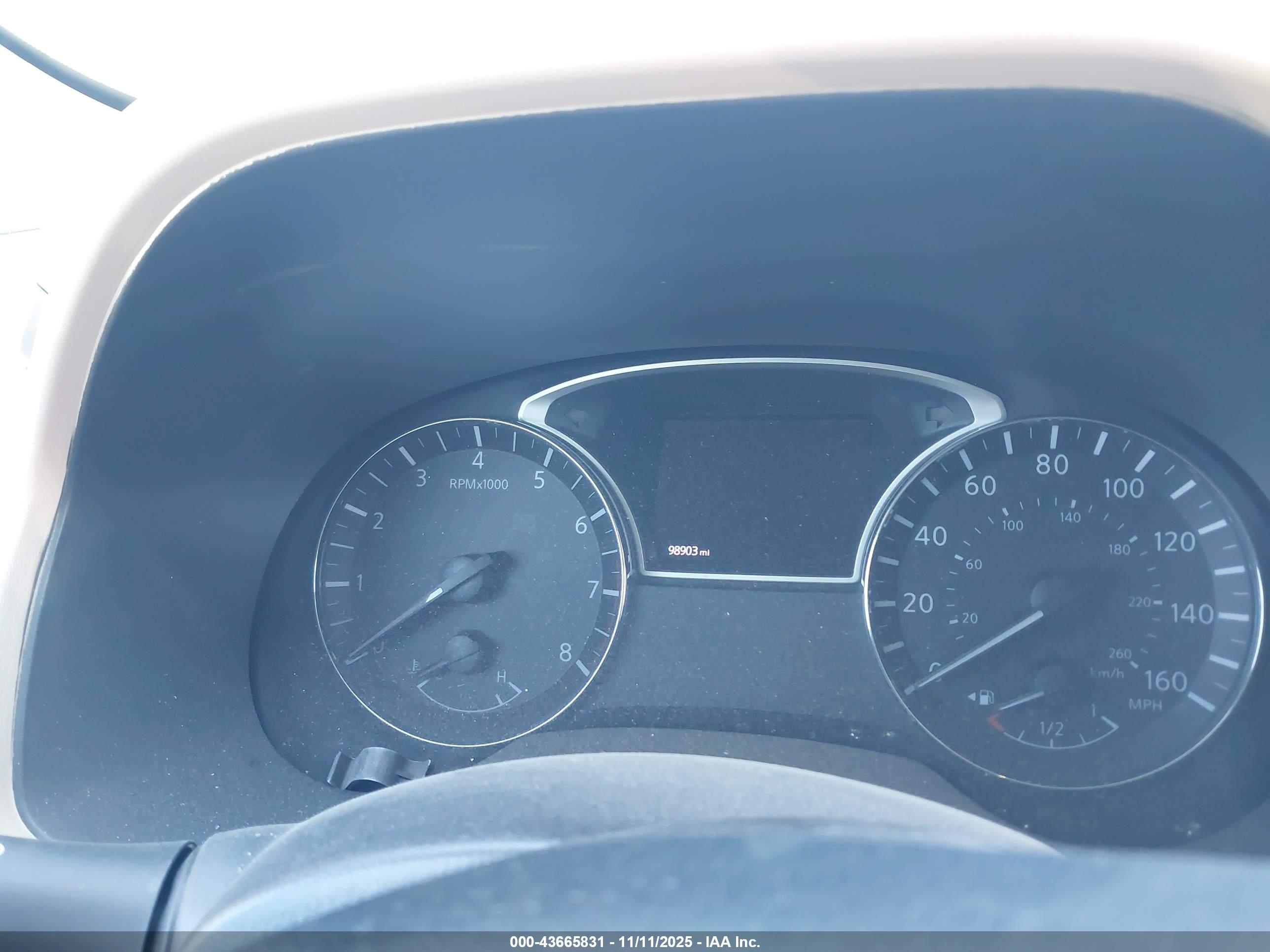 NISSAN PATHFINDER image 7