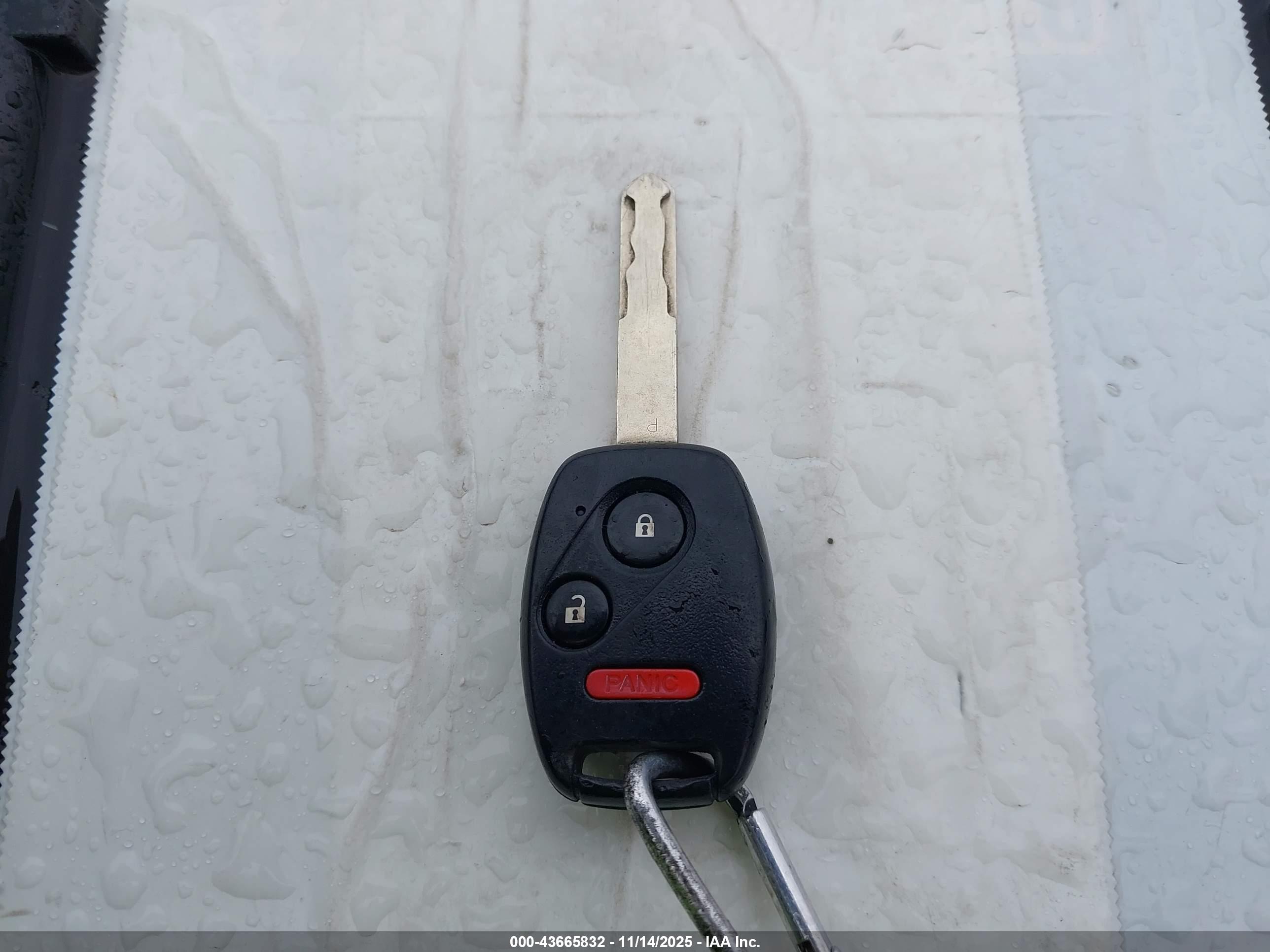 HONDA INSIGHT image 11