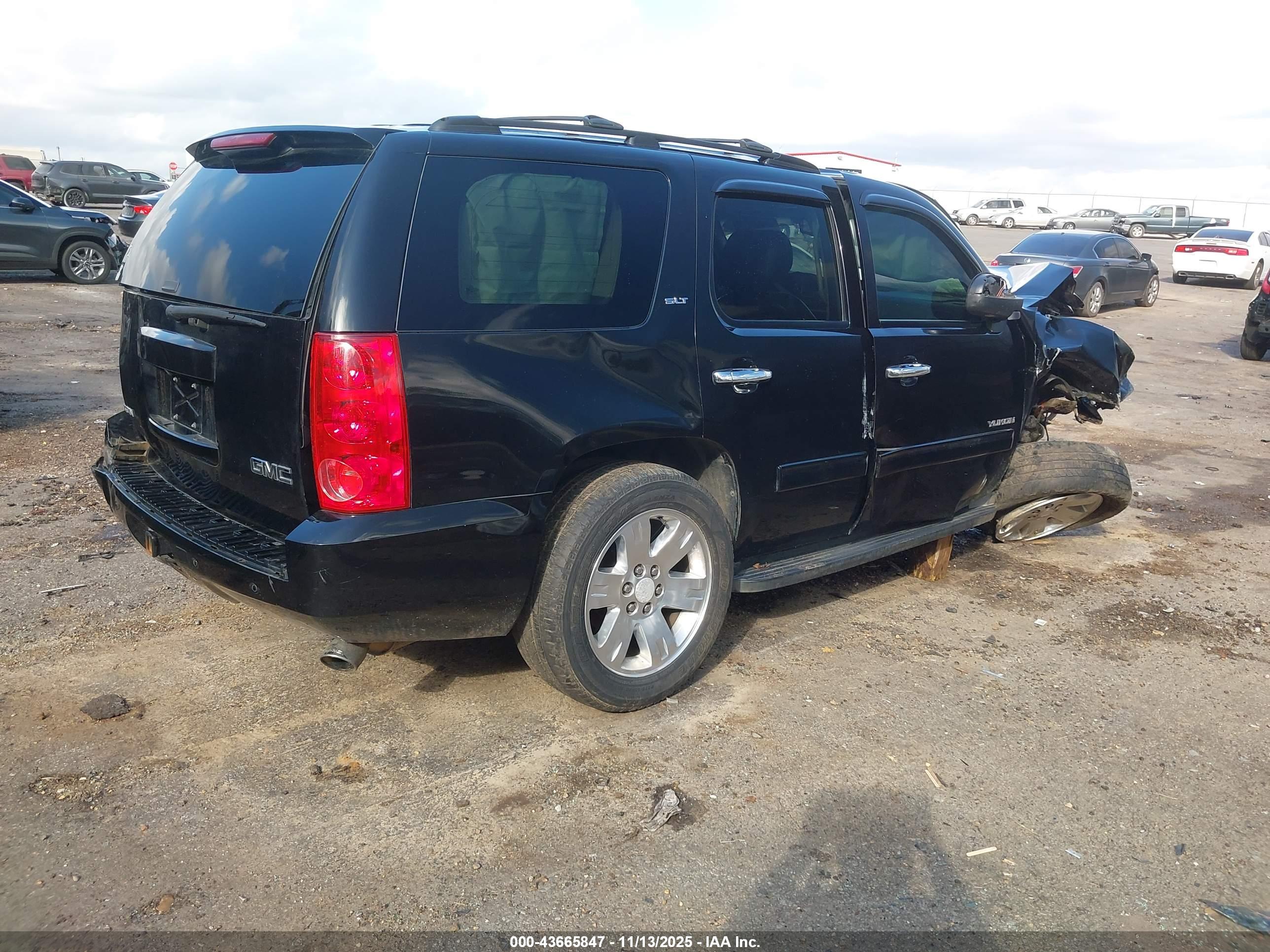 GMC YUKON image 4