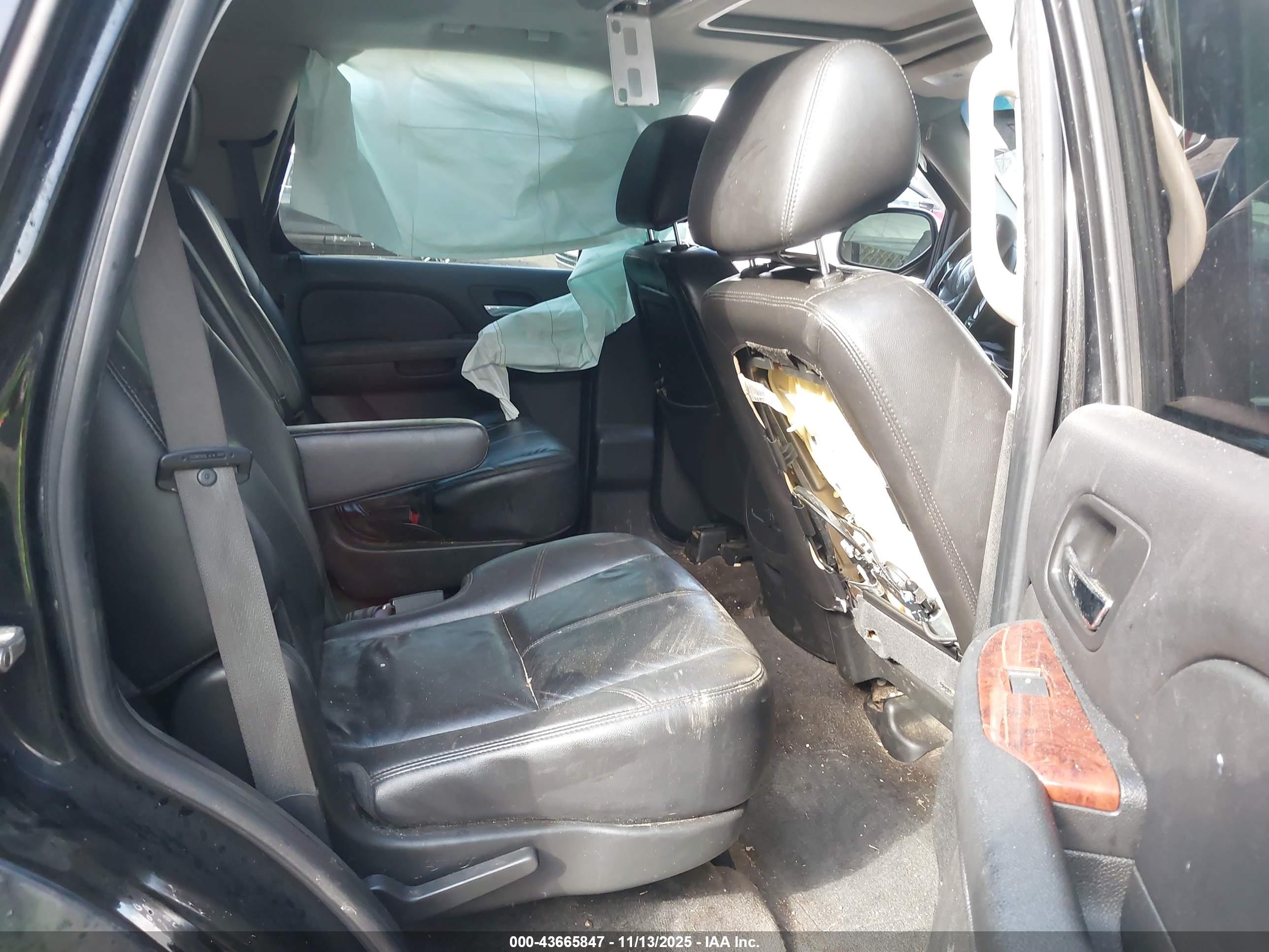 GMC YUKON image 8