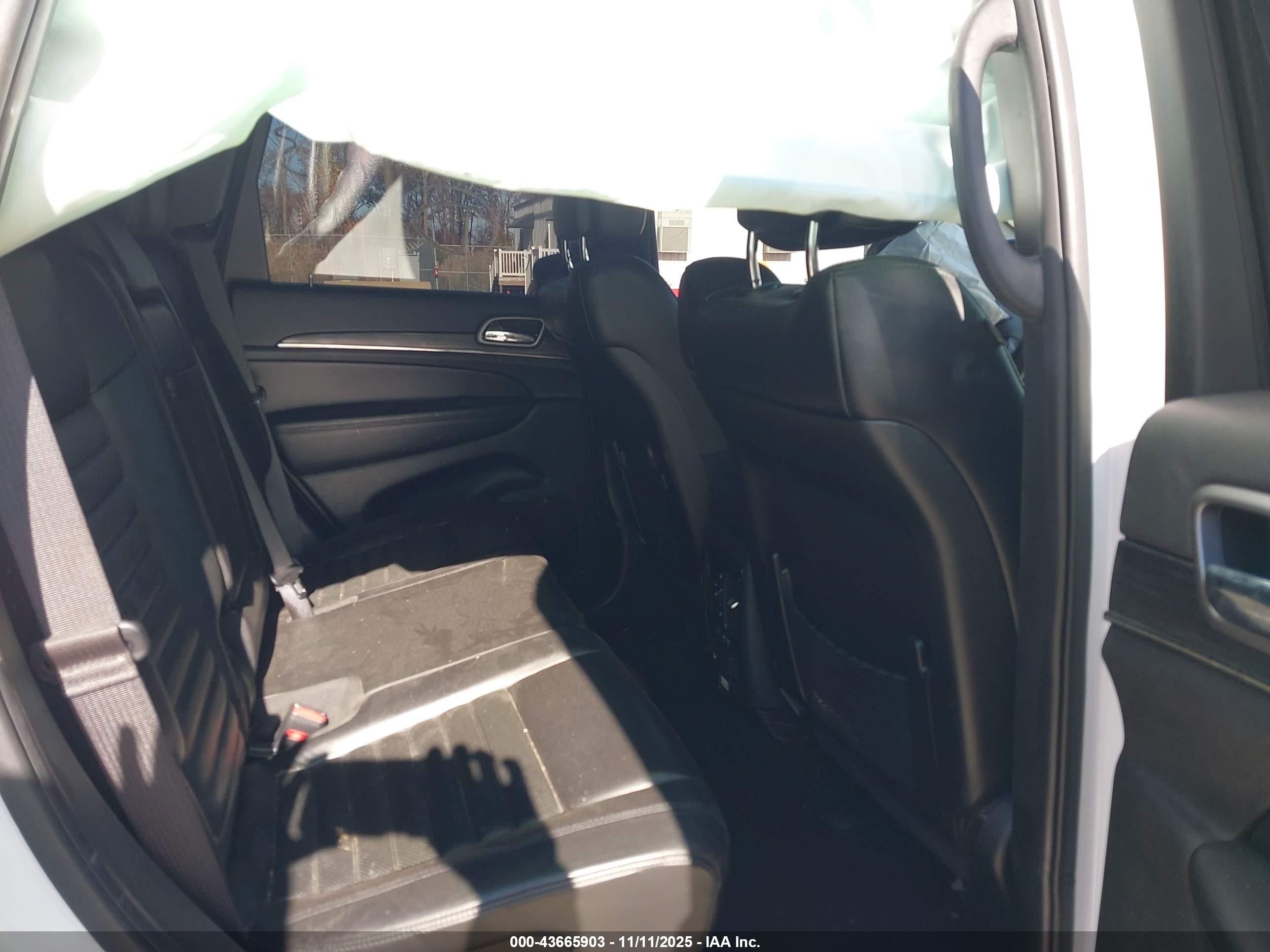 JEEP GRAND image 8