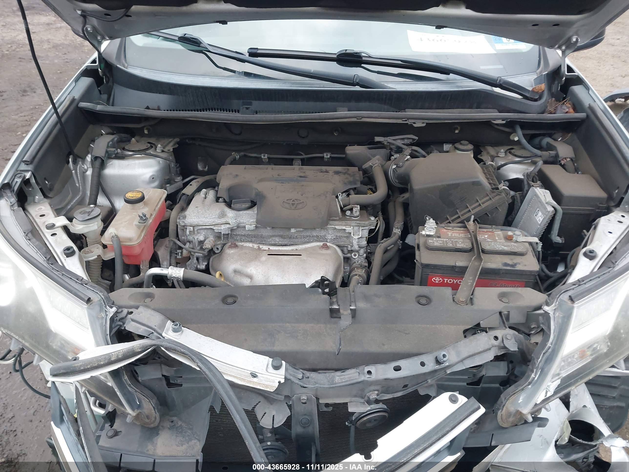 TOYOTA RAV4 image 10