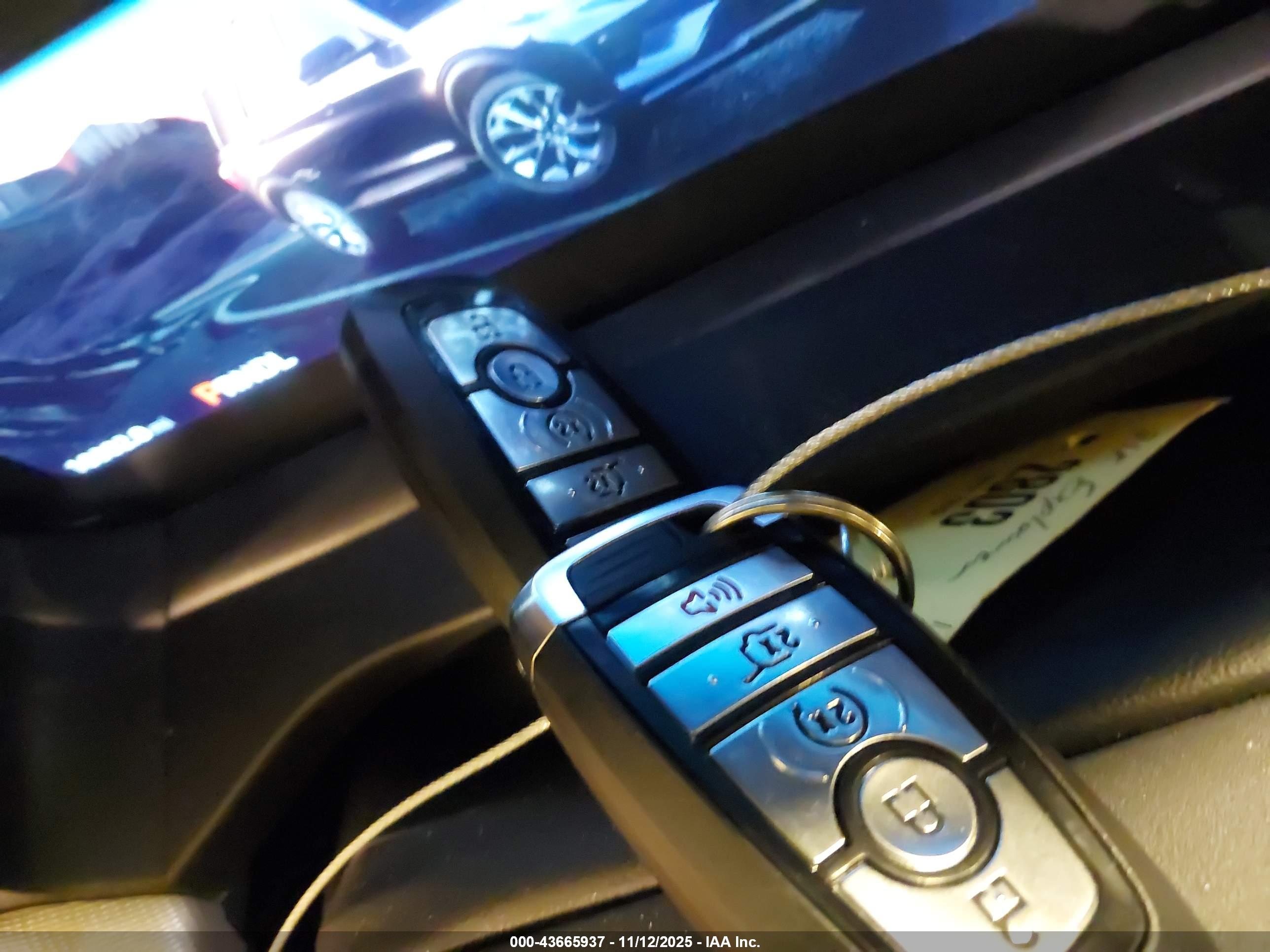 FORD EXPLORER image 11