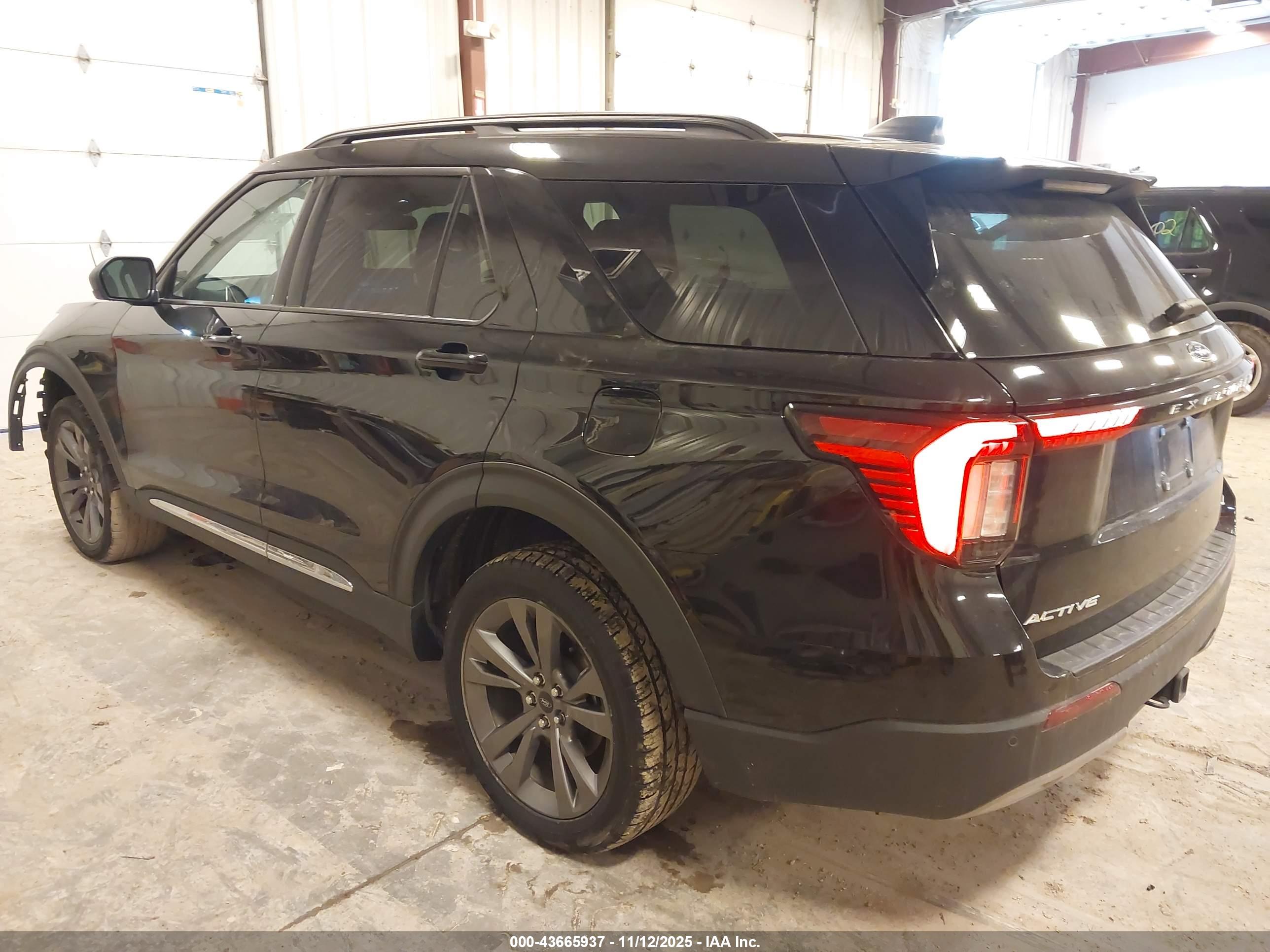 FORD EXPLORER image 3