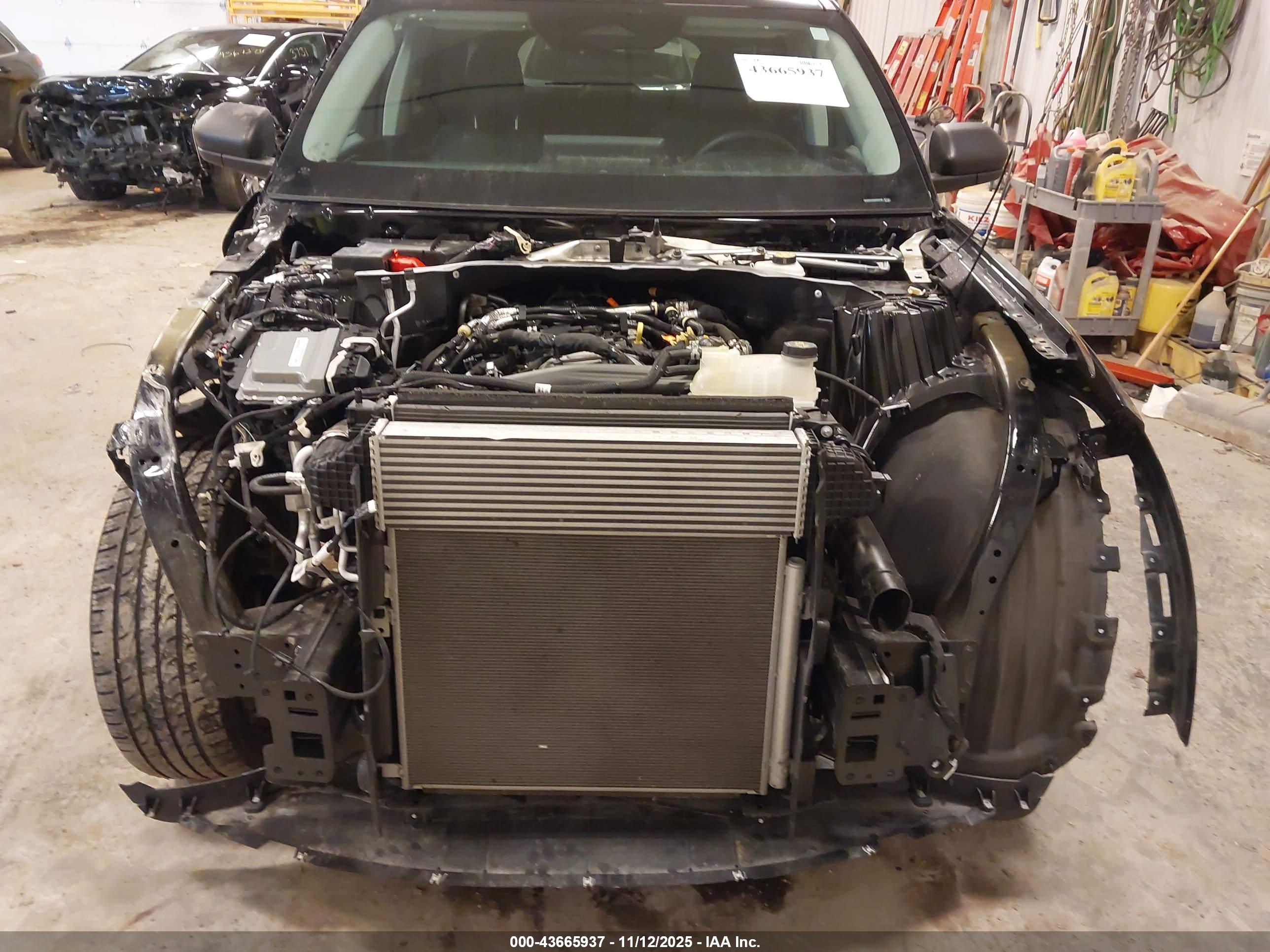 FORD EXPLORER image 6