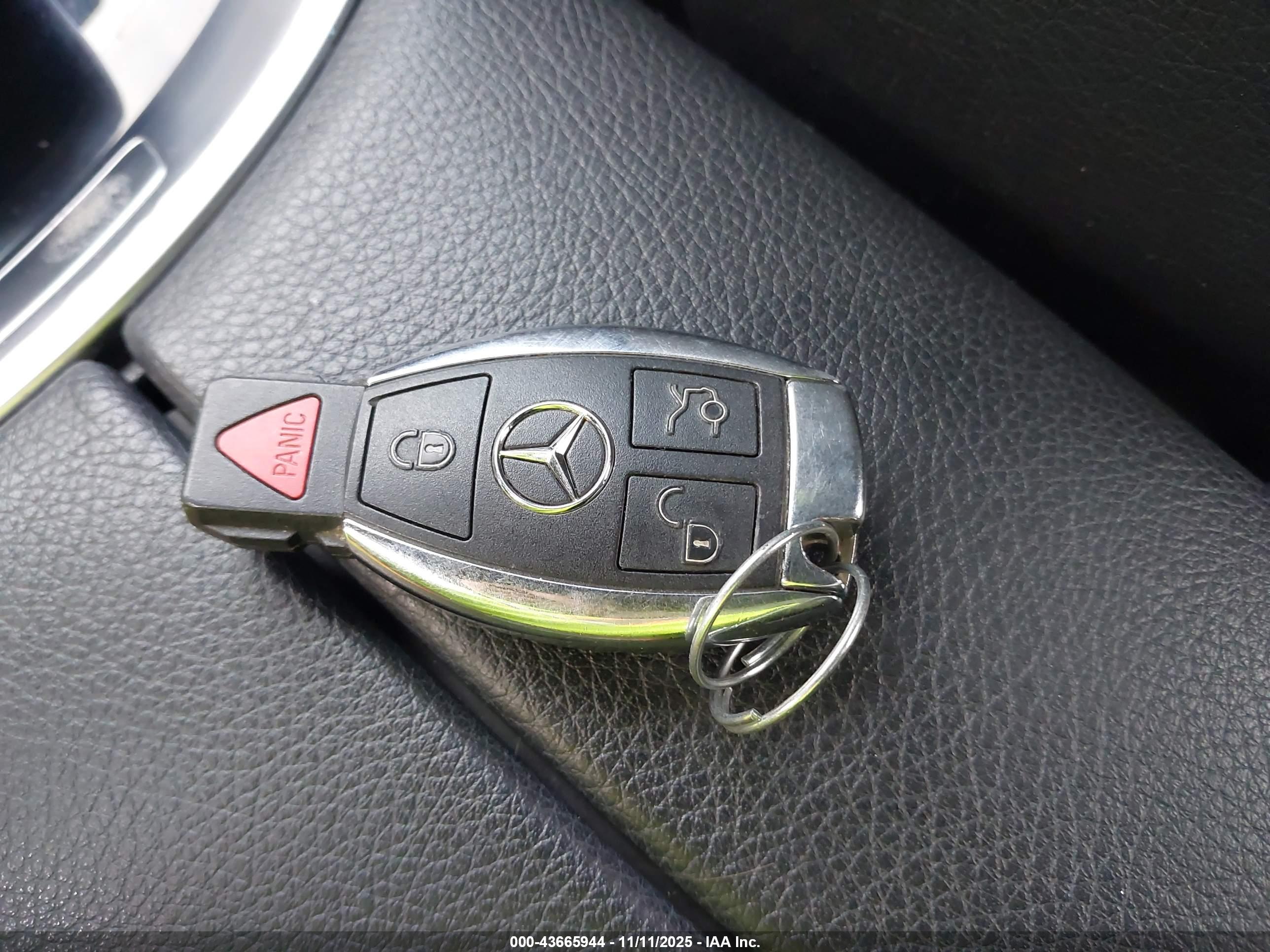 MERCEDES-BENZ GLC image 11