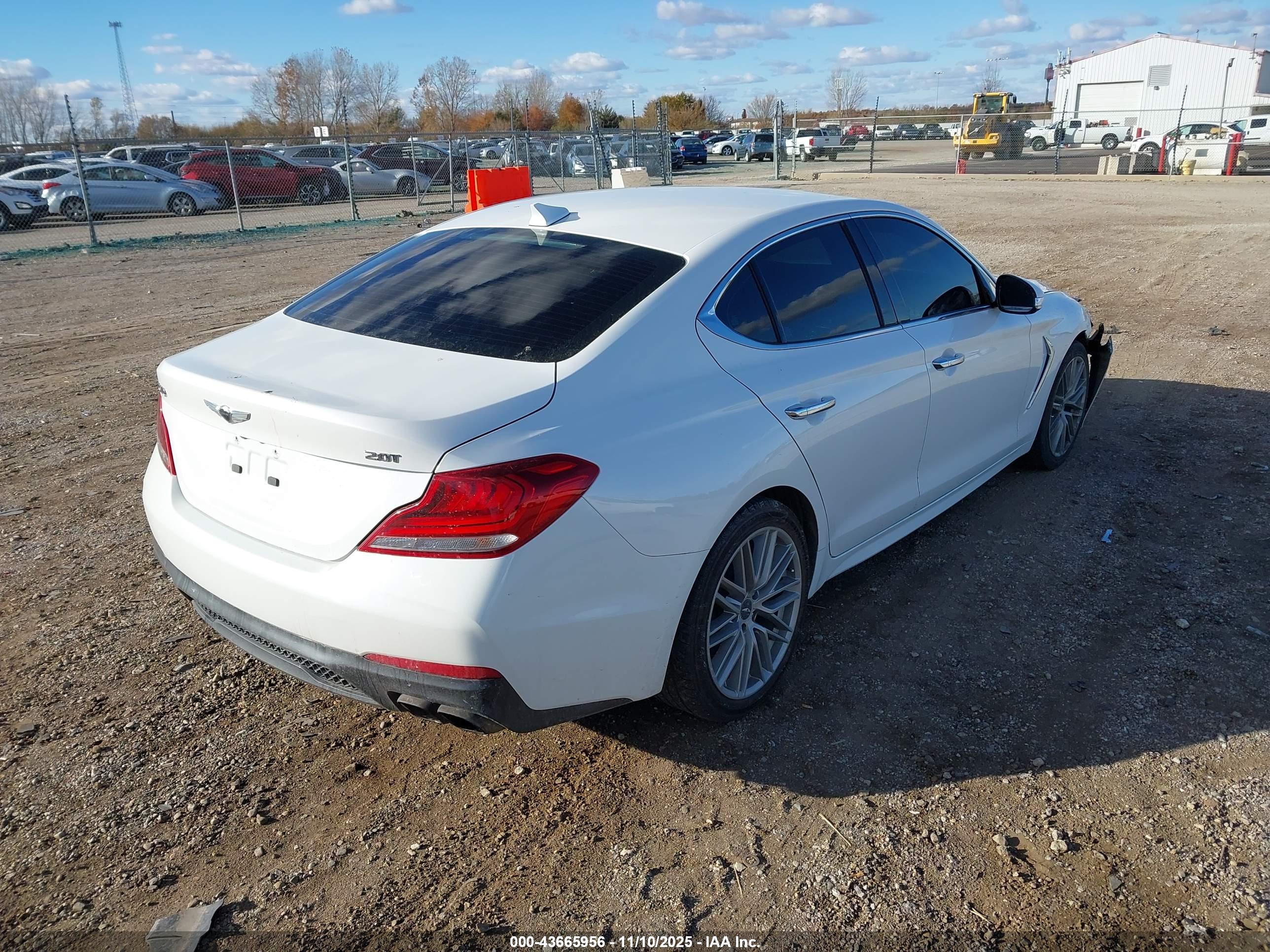 GENESIS G70 image 4