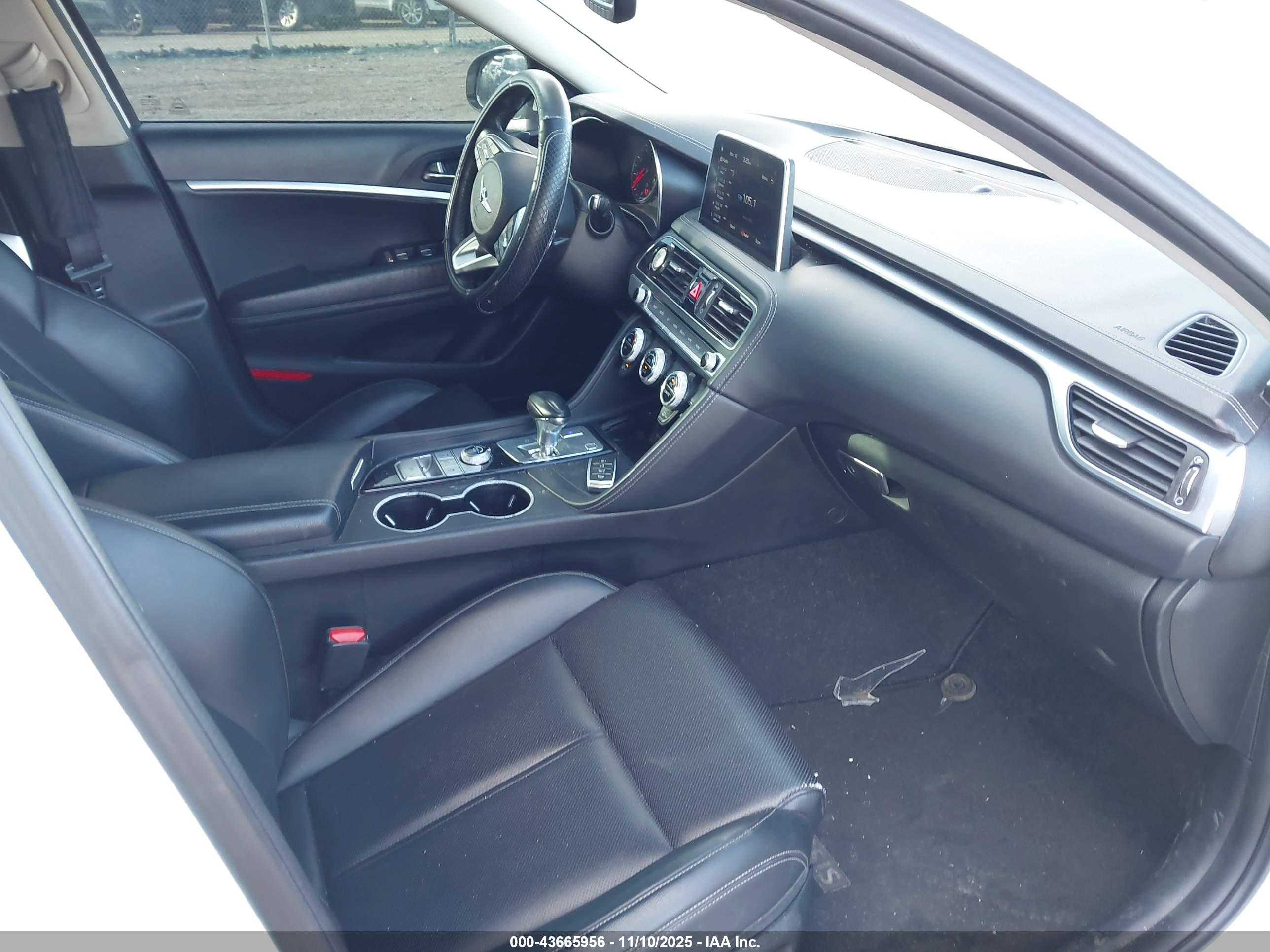 GENESIS G70 image 5